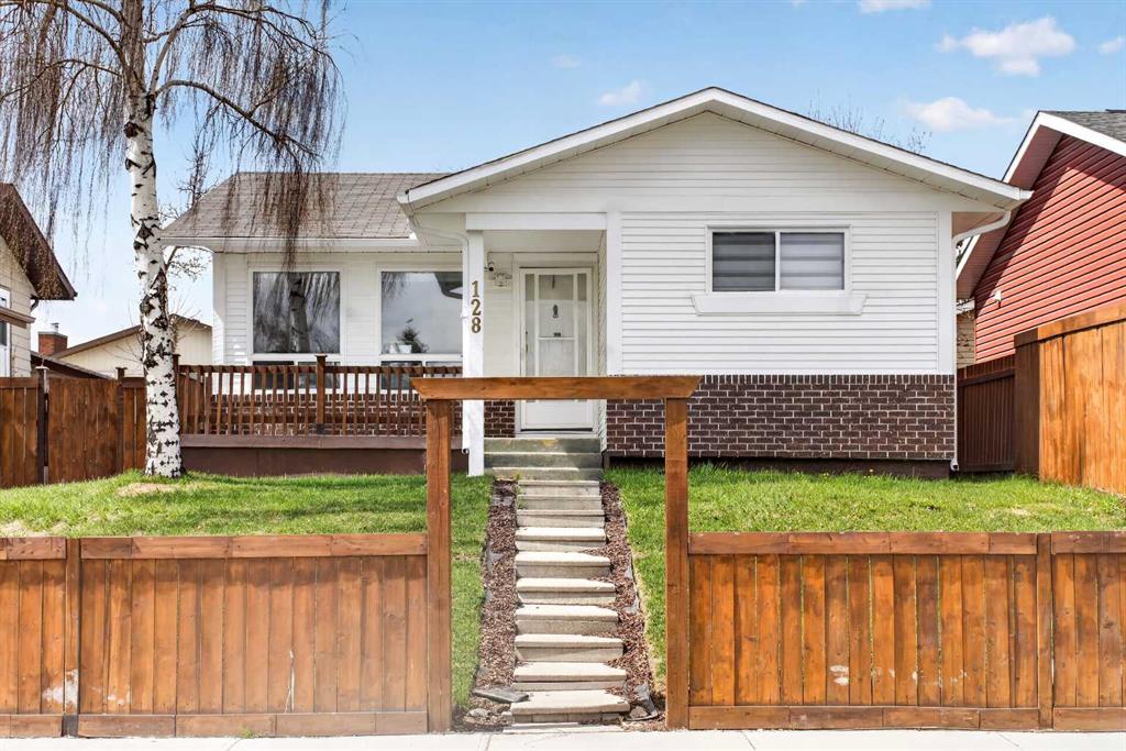 128 Castledale Crescent, Calgary, MLS® # A2348536