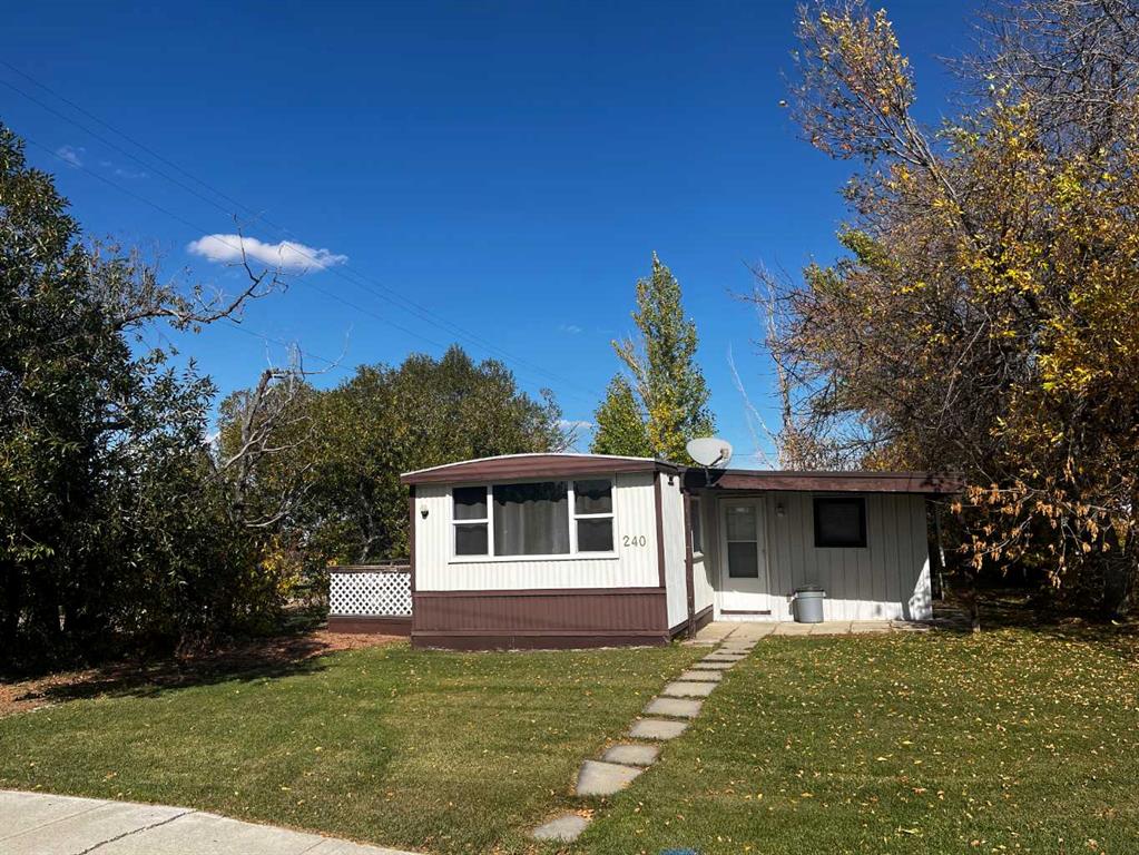 Real Estate Listing MLS A2350070