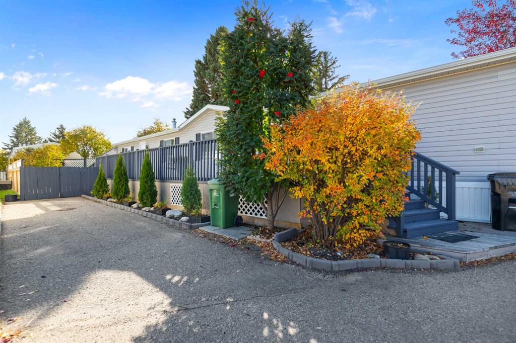 Real Estate Listing MLS A2350151