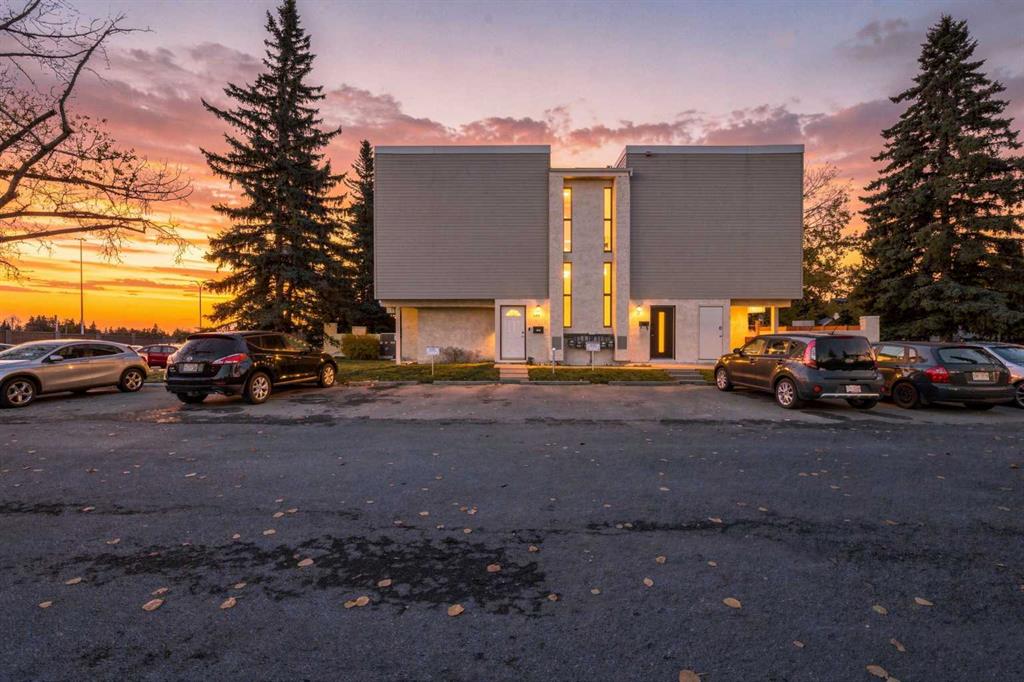 Real Estate Listing MLS A2352116