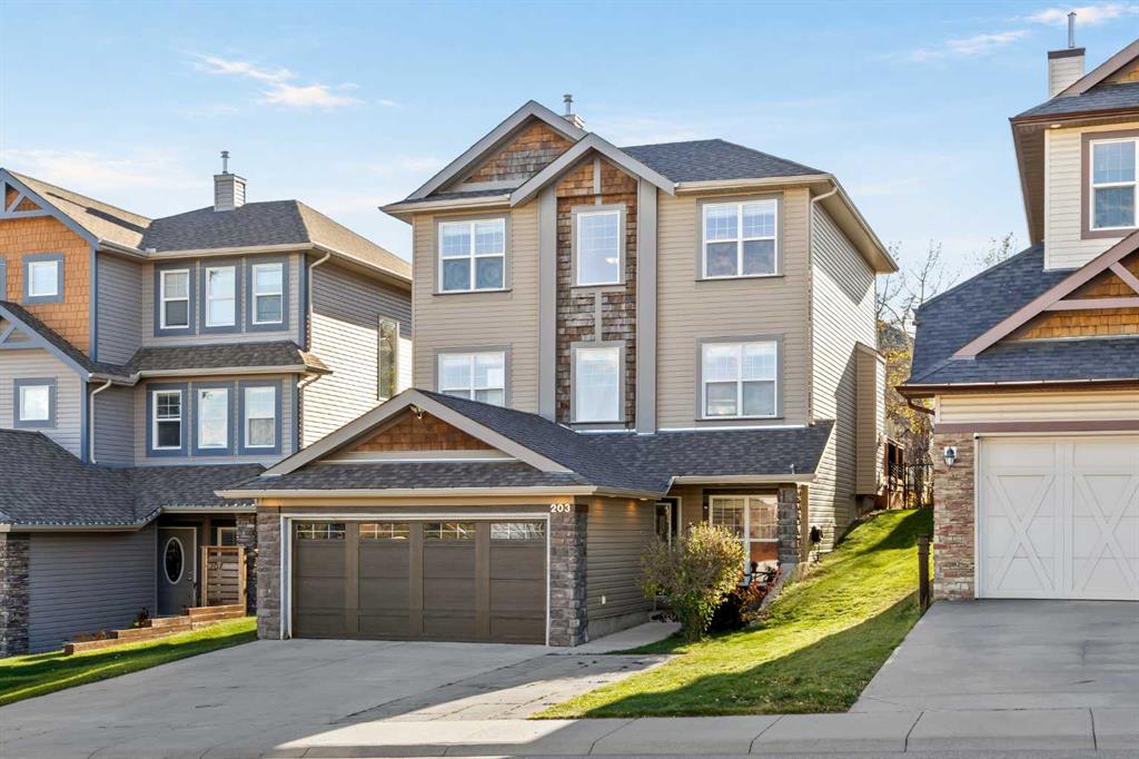 Real Estate Listing MLS A2352842