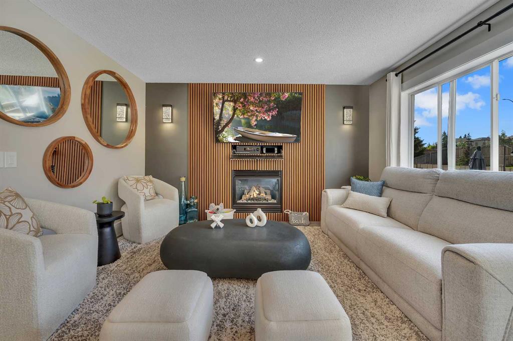 Real Estate Listing MLS A2355088