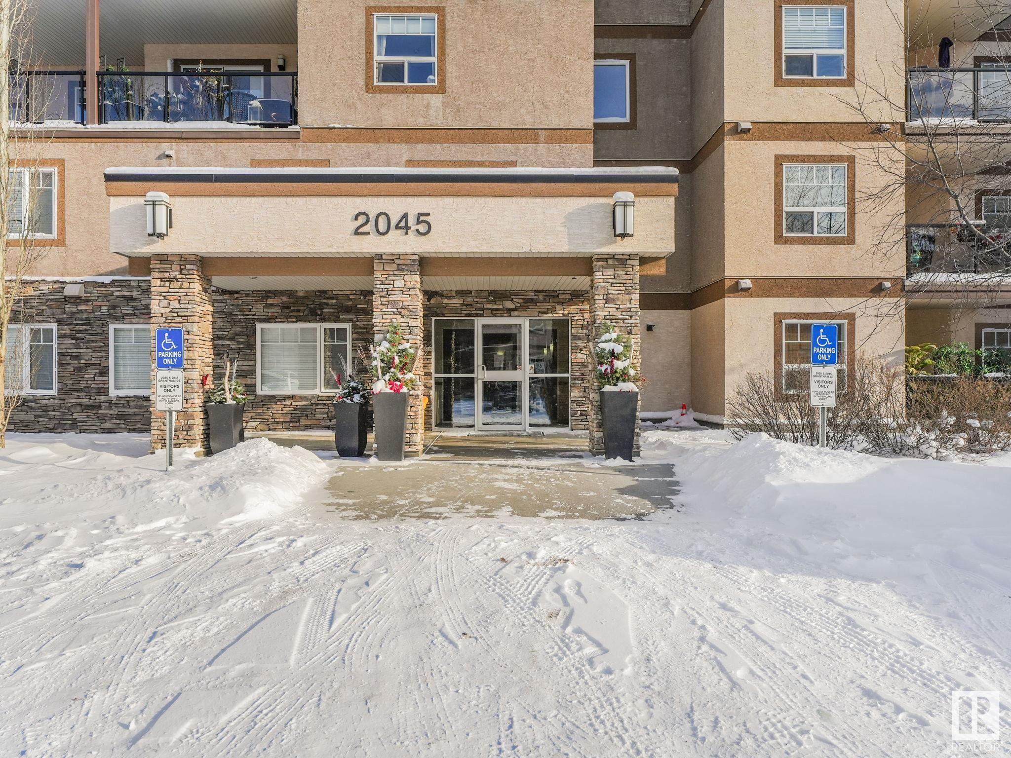 Real Estate Listing MLS E4446082