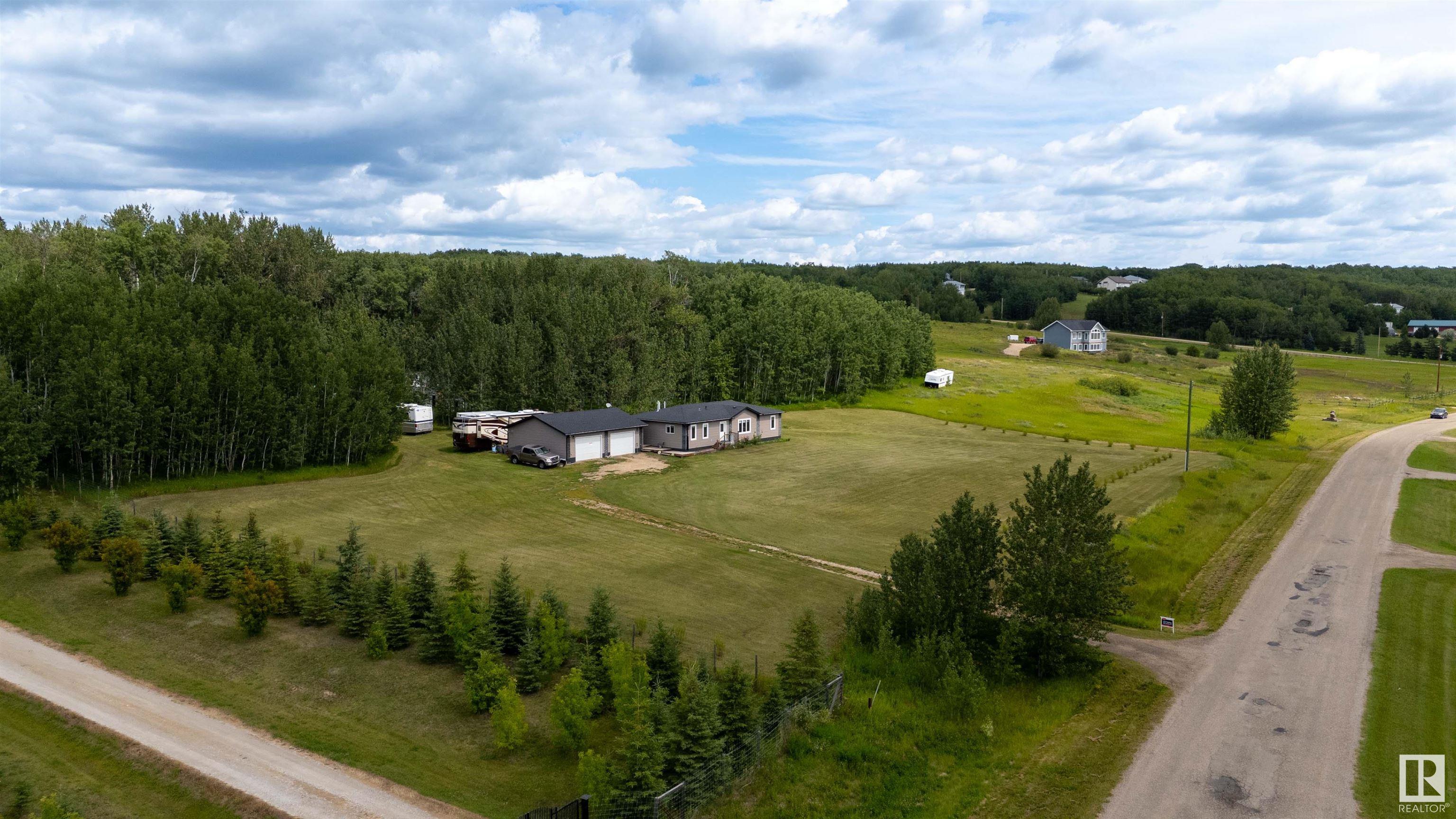 422 55109 Hwy 777, Rural Lac Ste. Anne County, MLS® # E4447844
