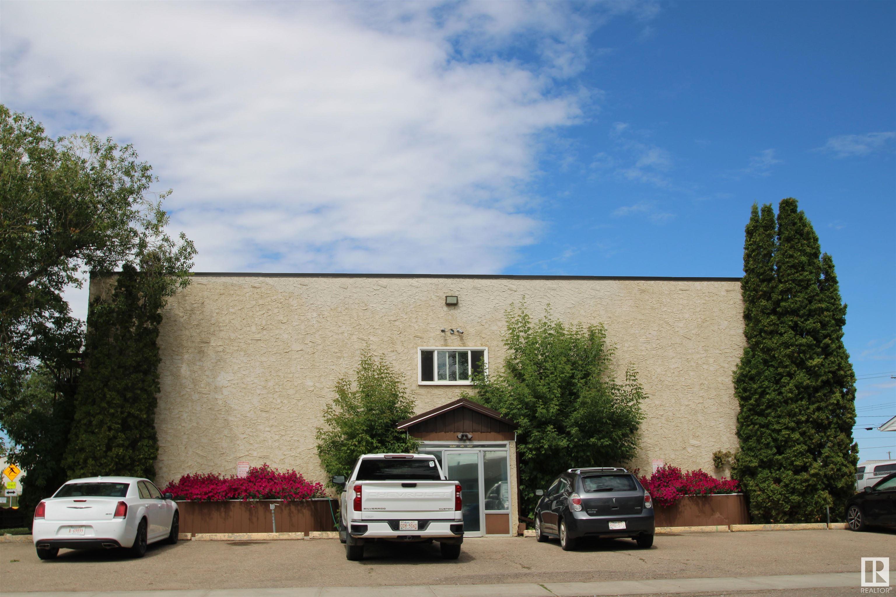  Multi-Family Residential Building for Sale, MLS® # E4447874