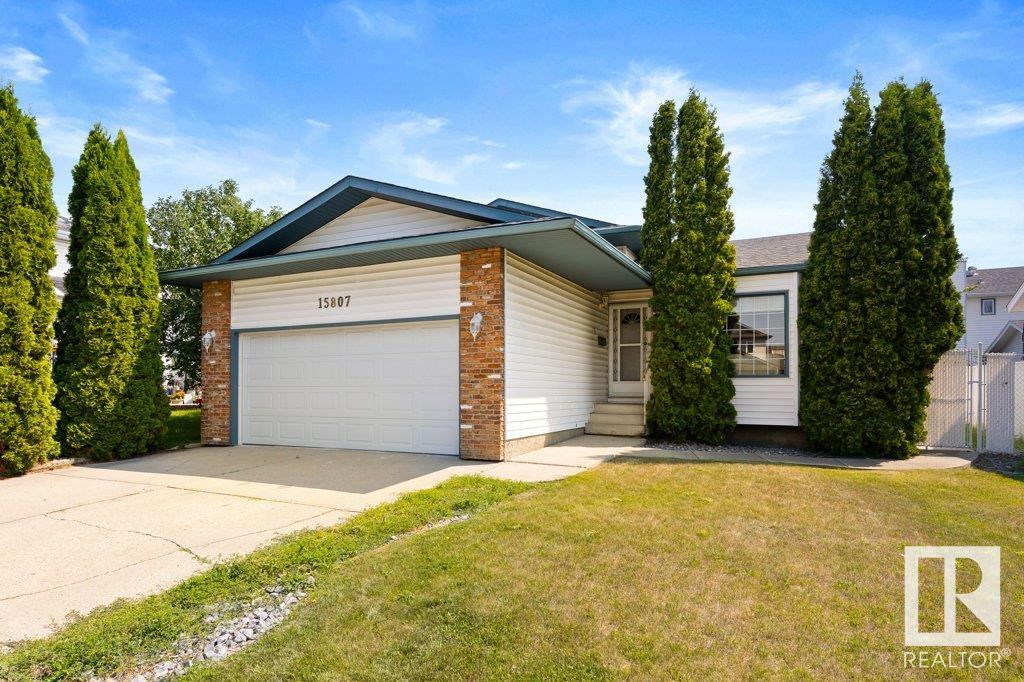 Real Estate Listing MLS E4448623