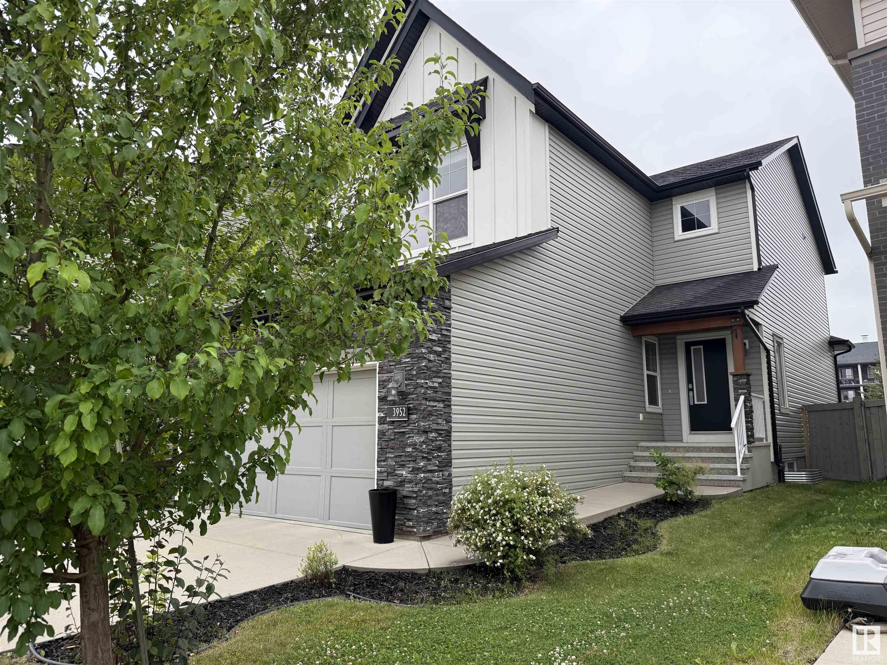 3952 Claxton Loop, Edmonton, MLS® # E4448938