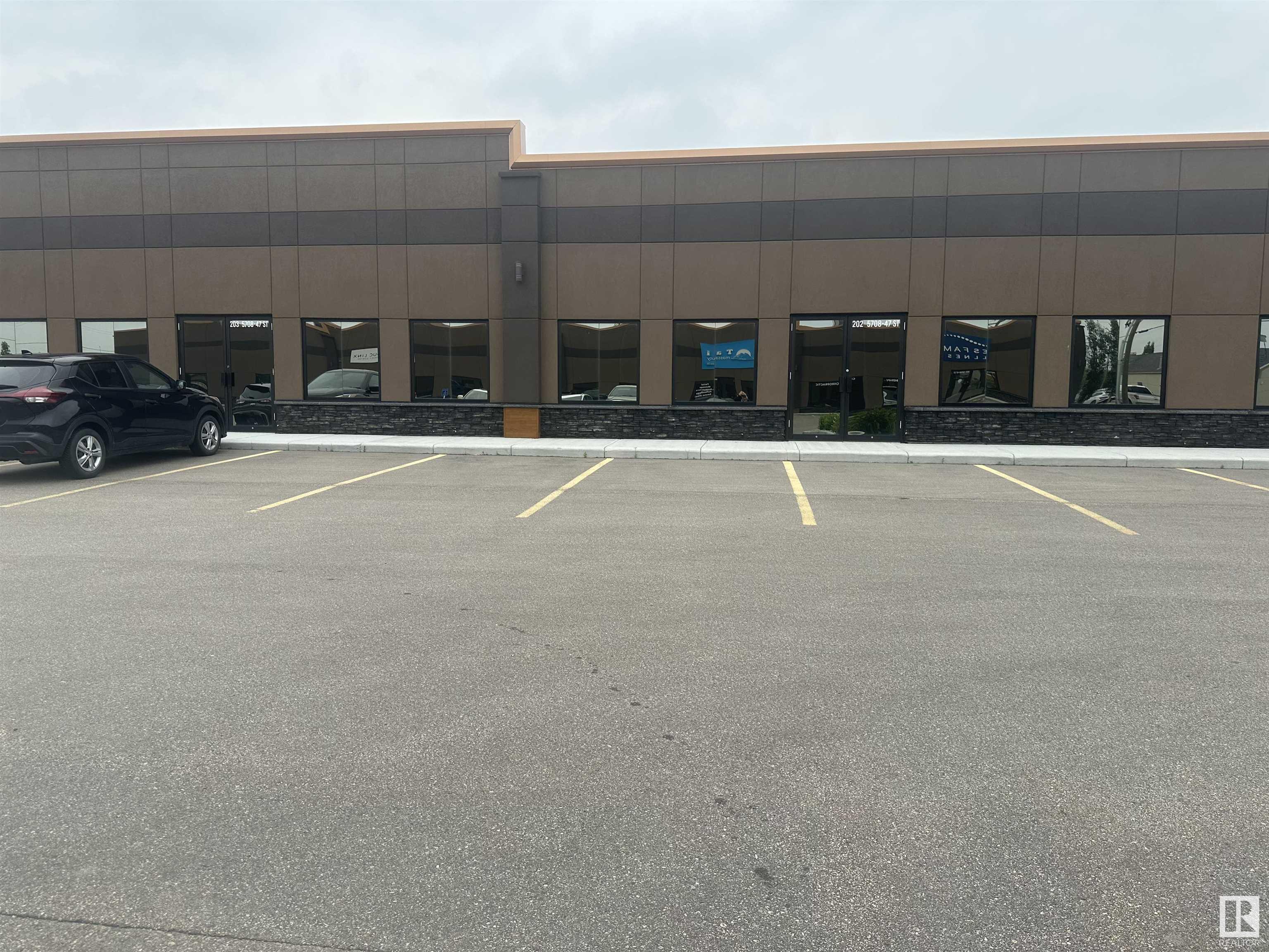  Commercial Property for Sale, MLS® # E4449032