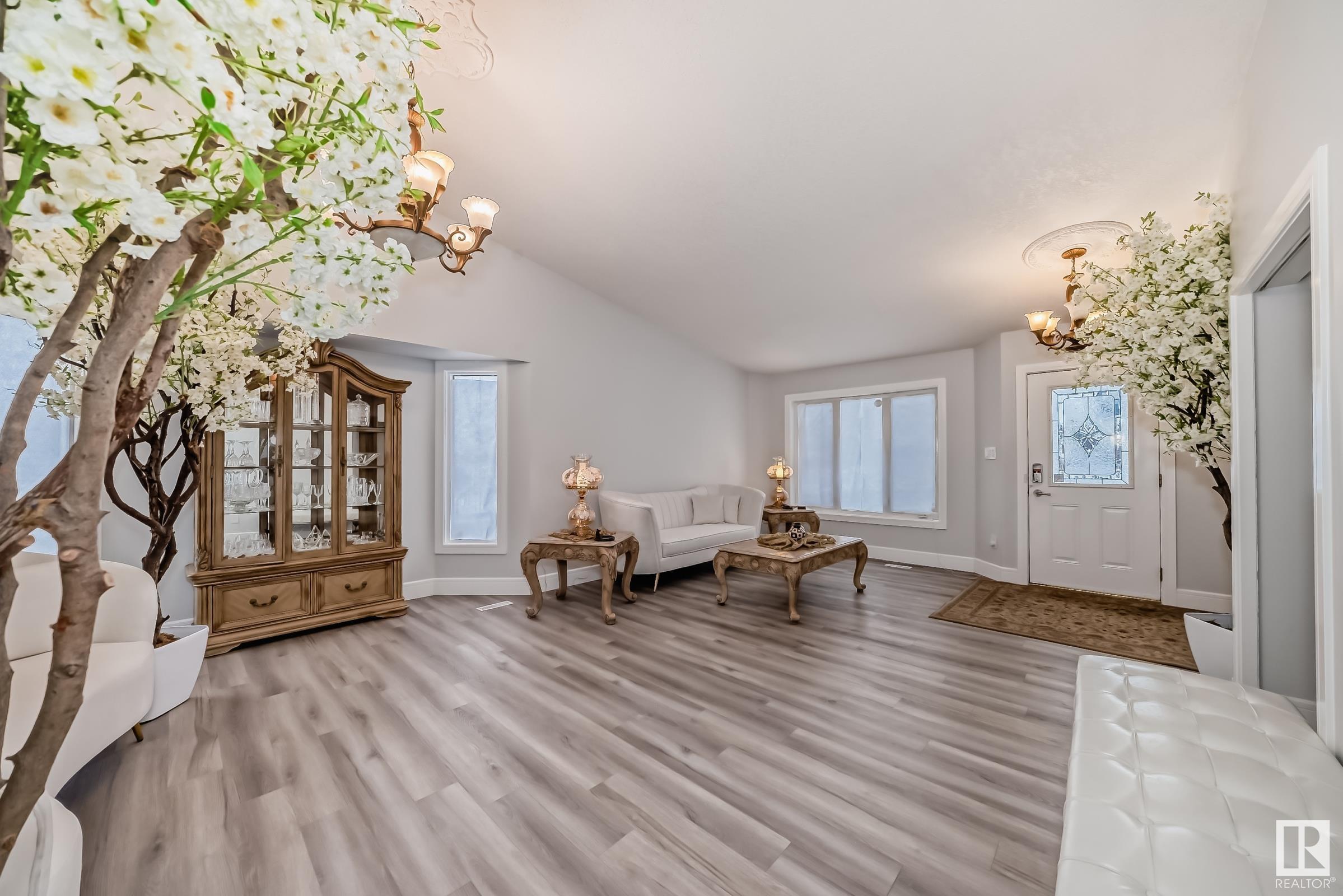10735 Beaumaris Road, Edmonton, MLS® # E4449877
