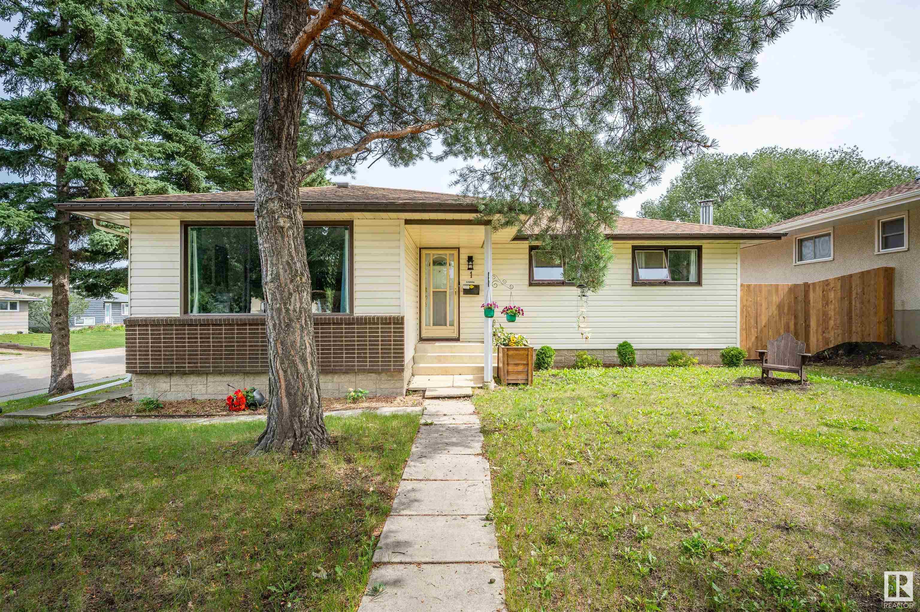 1 Manor Drive, Sherwood Park, MLS® # E4449908