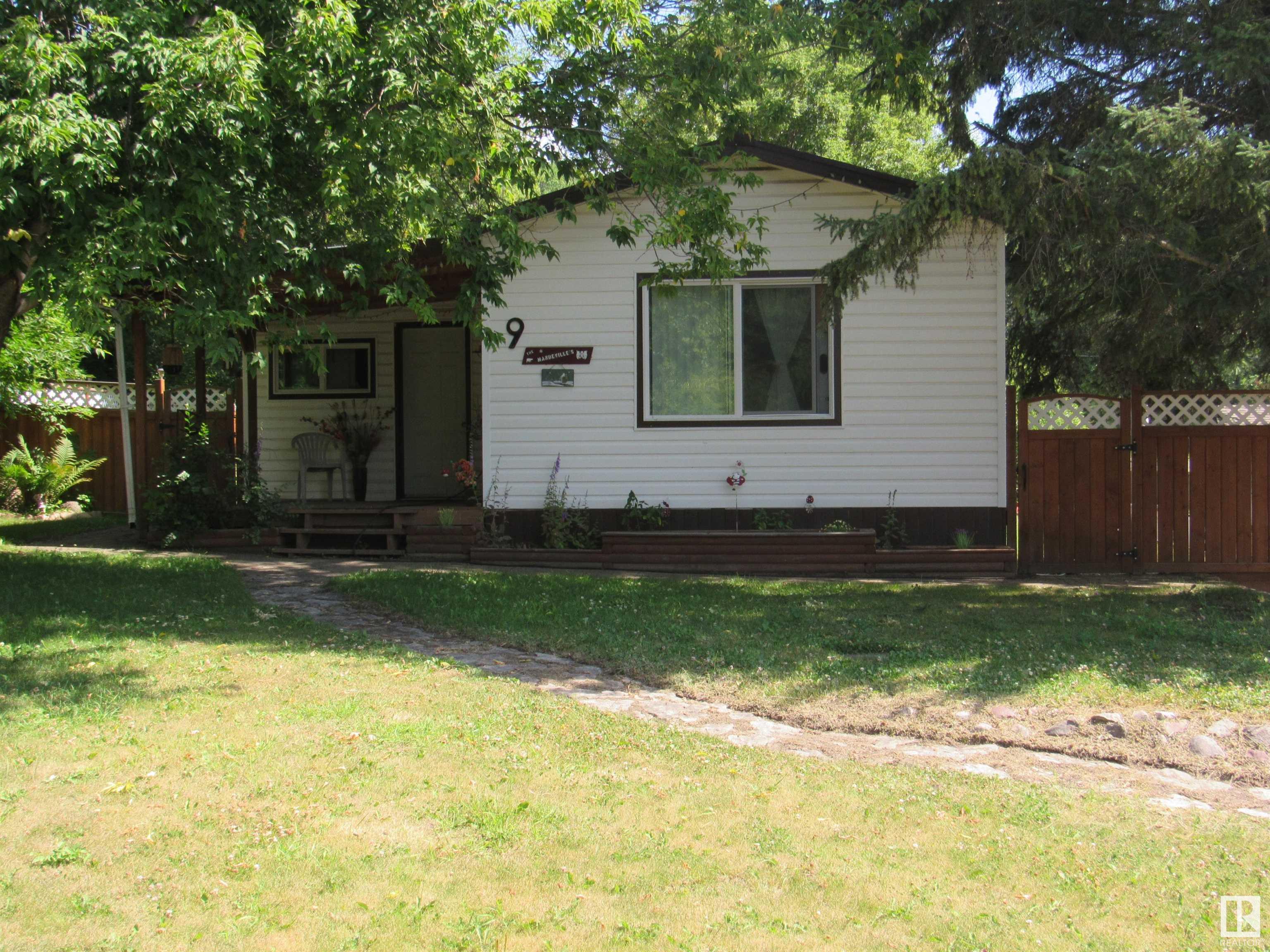 #9 Crescent Drive, Fort Assiniboine, MLS® # E4450231