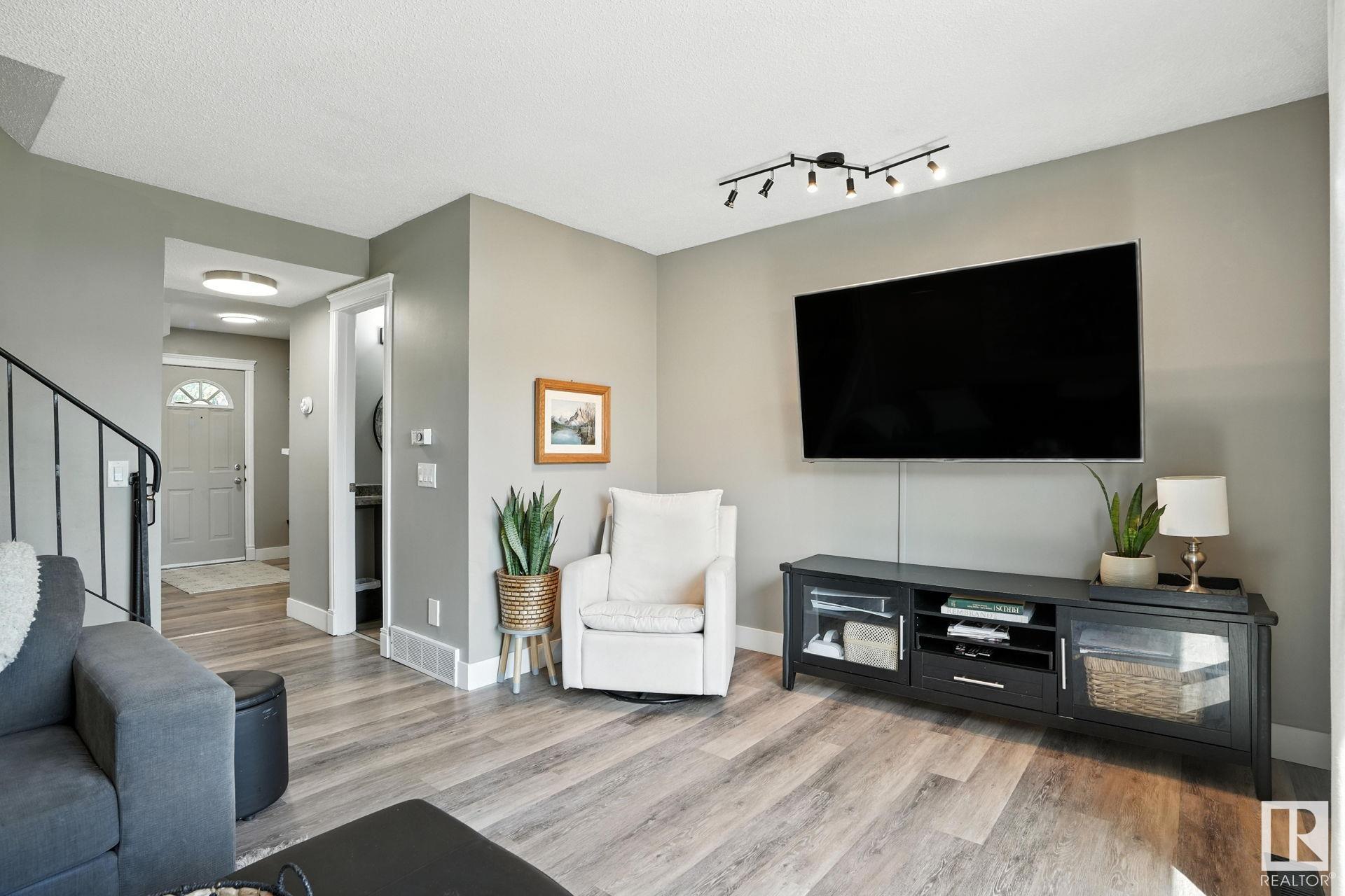 18032 93 Avenue, Edmonton, MLS® # E4450622