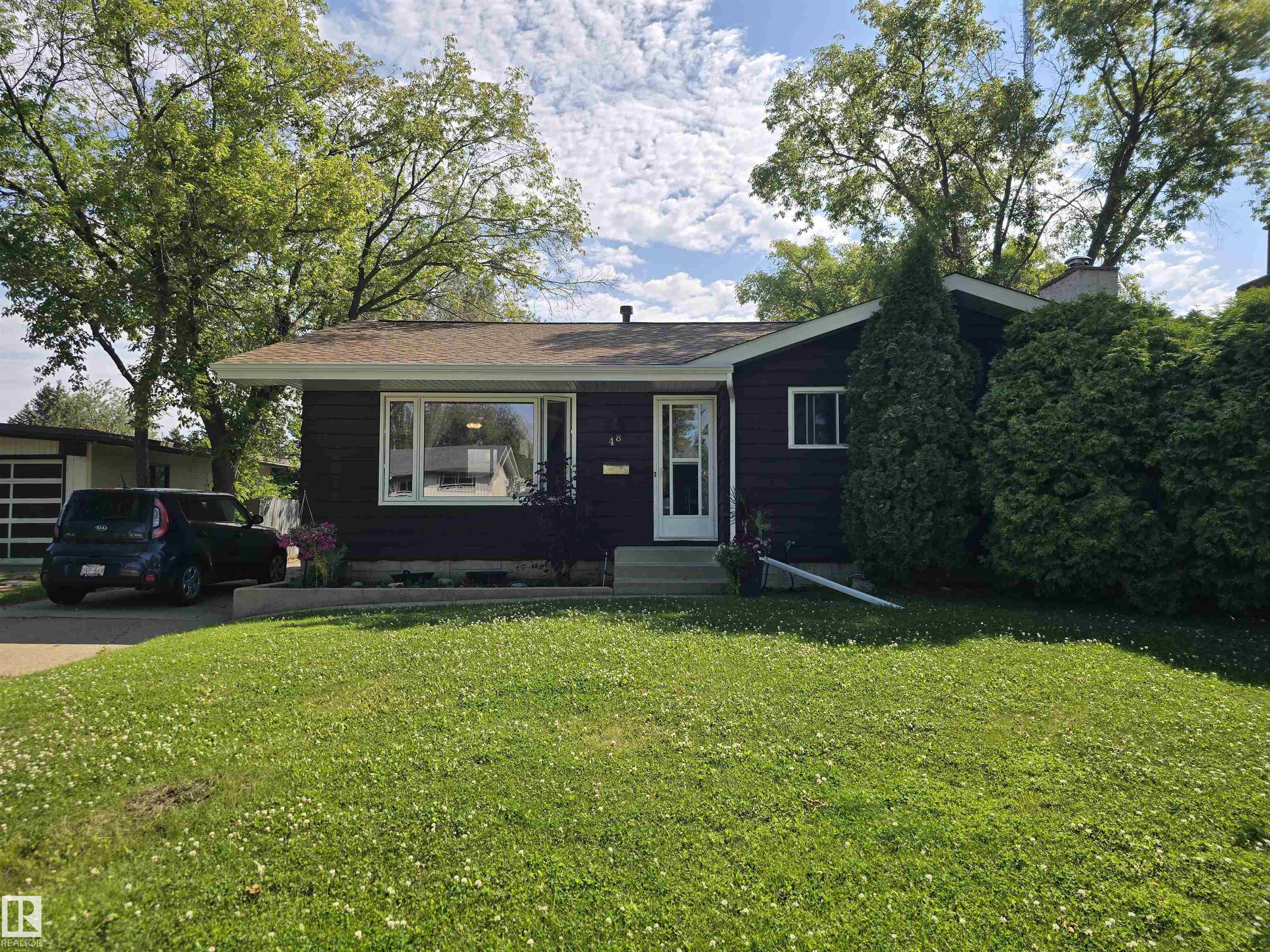 48 Meadowood Crescent, Sherwood Park, MLS® # E4452243