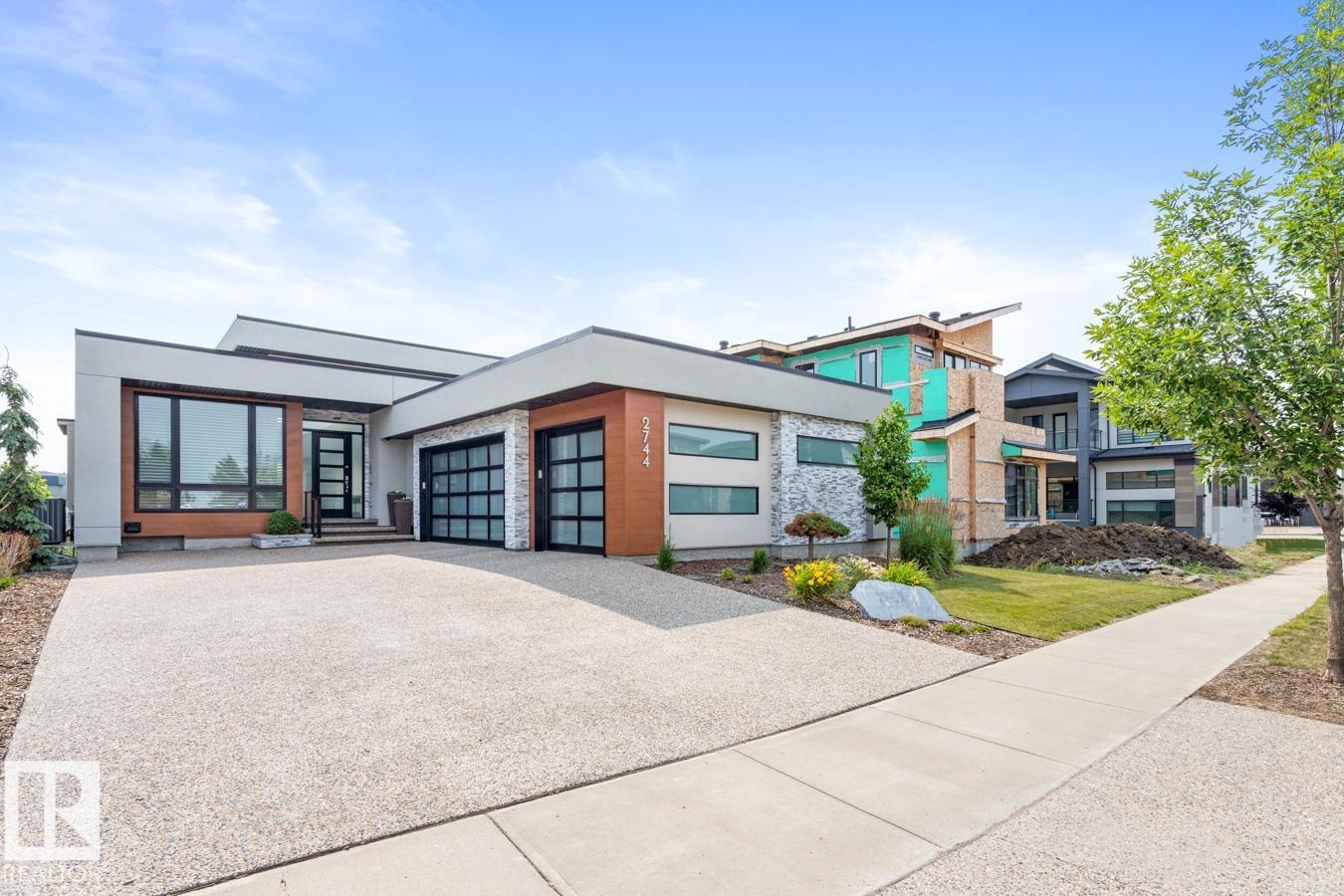 2744 Wheaton Drive, Edmonton, MLS® # E4452328