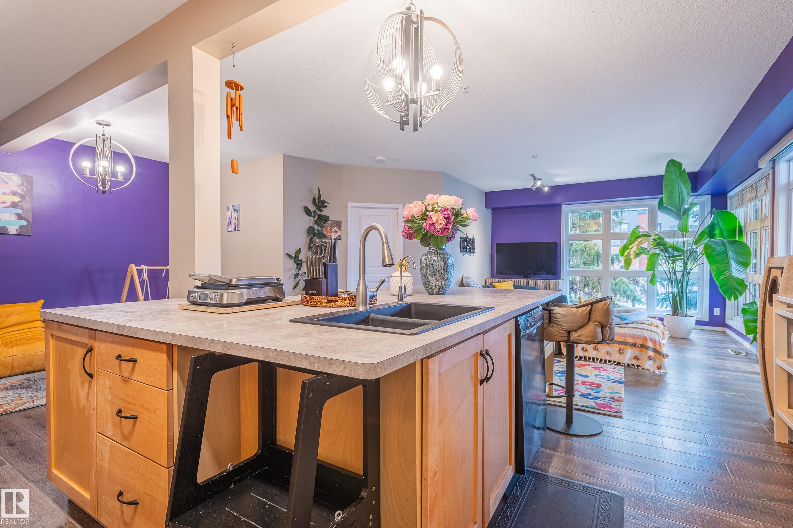216 10411 122 Street, Edmonton, MLS® # E4453015