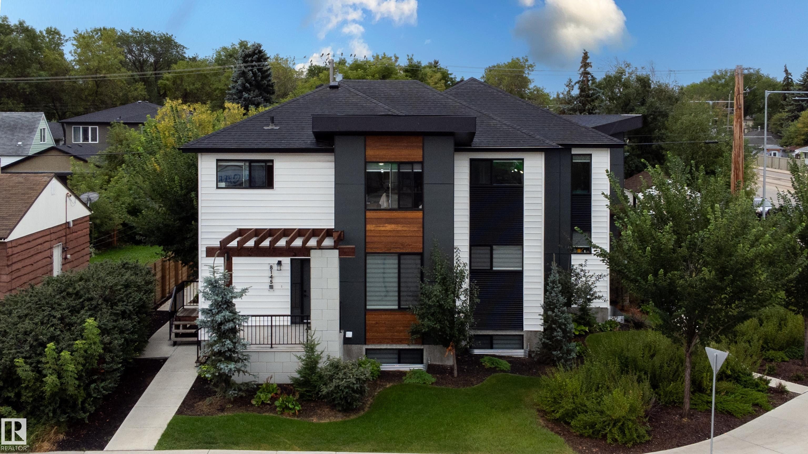  Multi-Family Residential Building for Sale, MLS® # E4453421