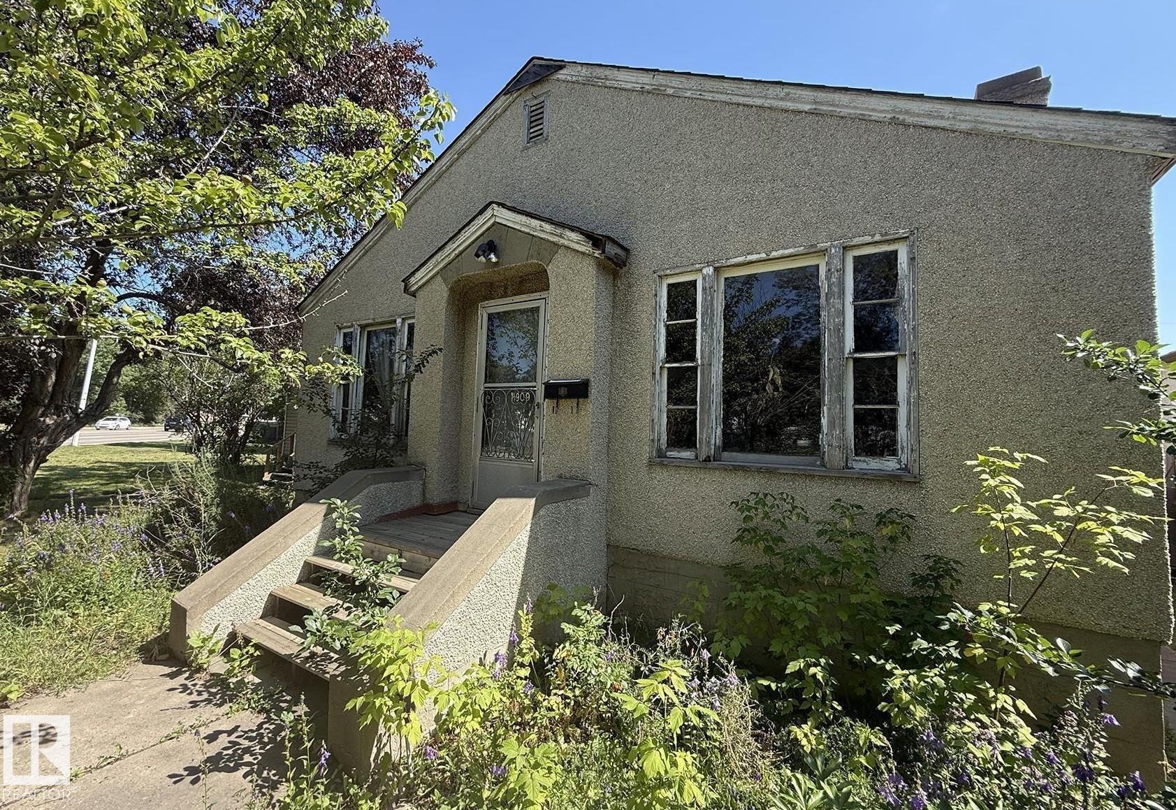 11909 Fort Road, Edmonton, MLS® # E4453544