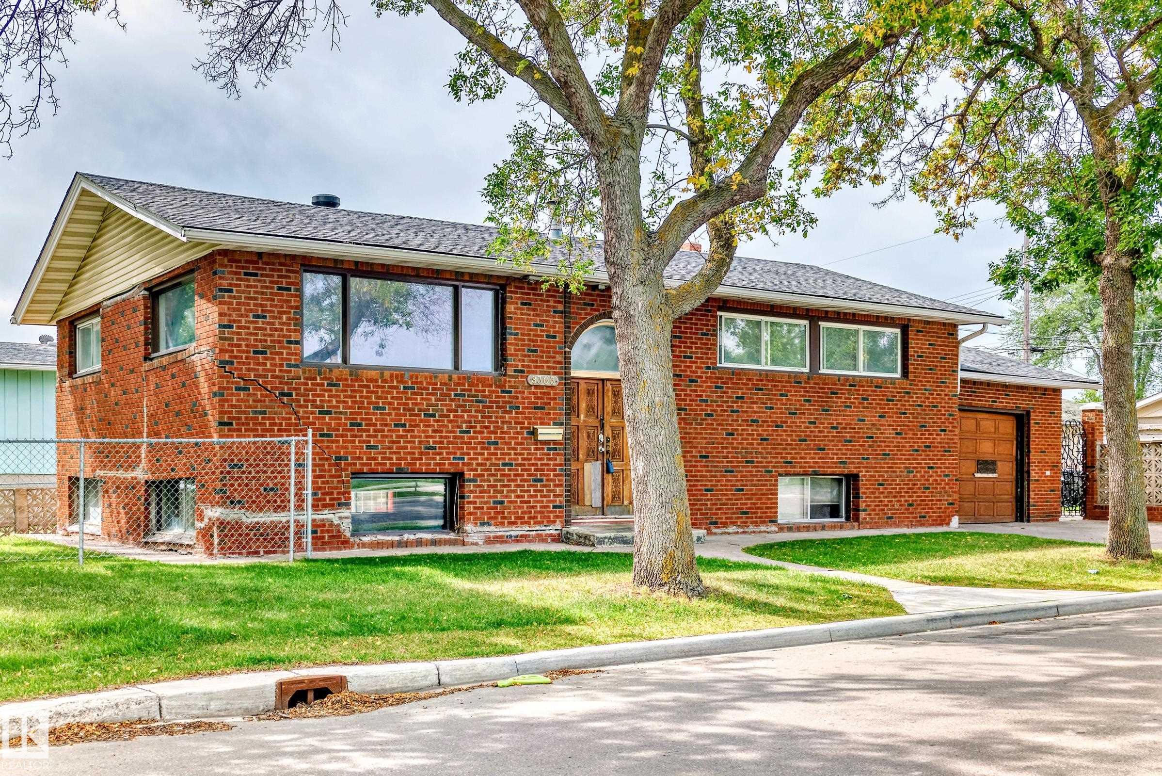 8303 124 Avenue, Edmonton, MLS® # E4454412