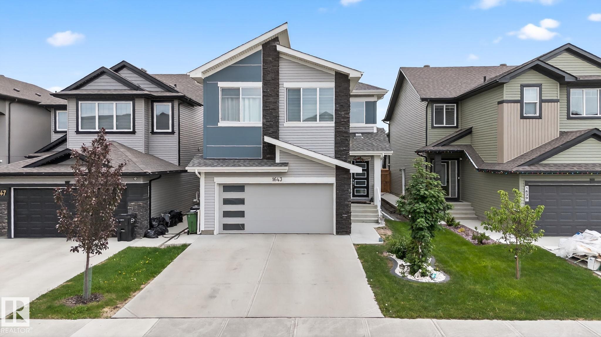 Real Estate Listing MLS E4454768