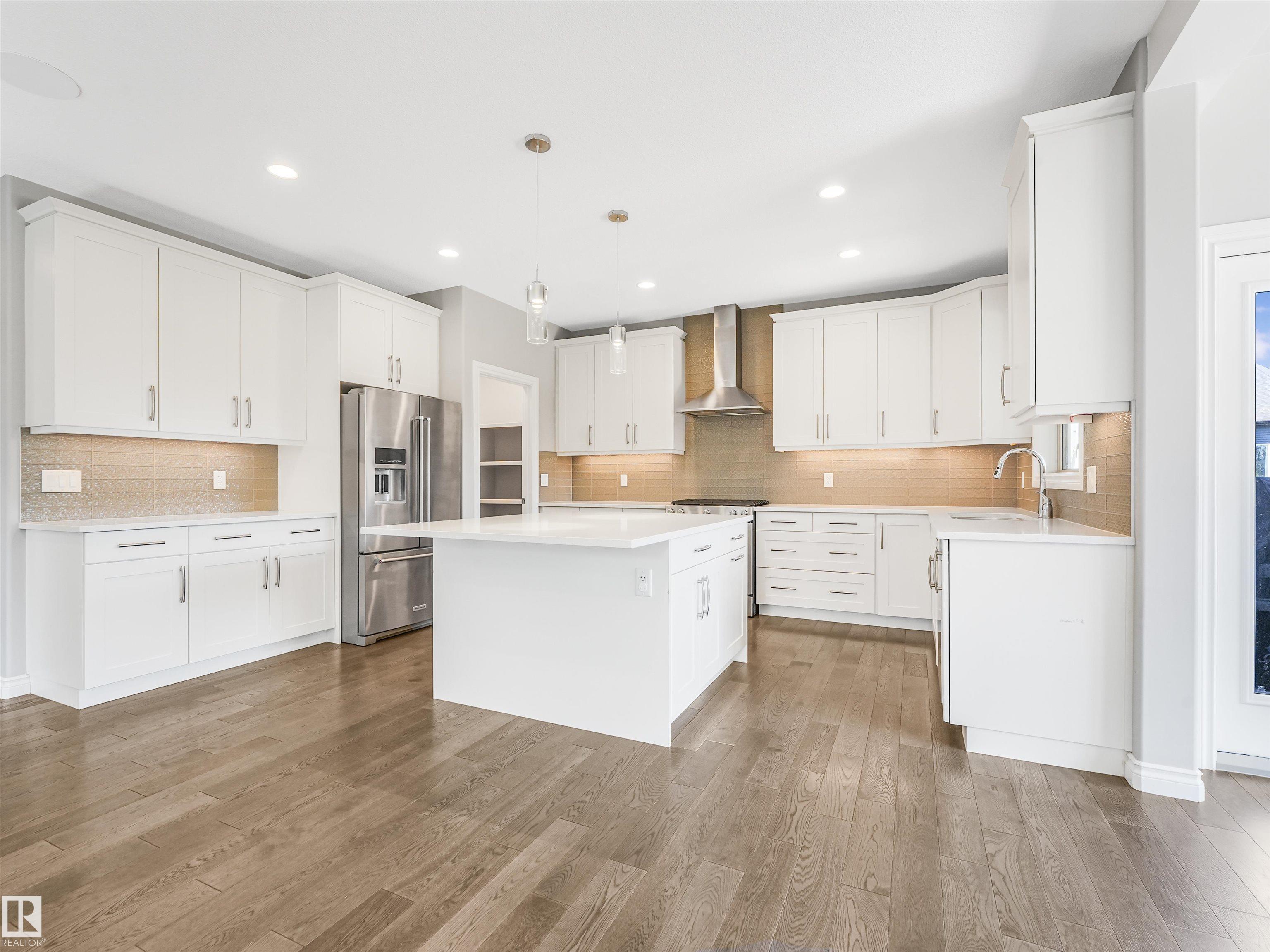 3565 Keswick Boulevard, Edmonton, MLS® # E4456257