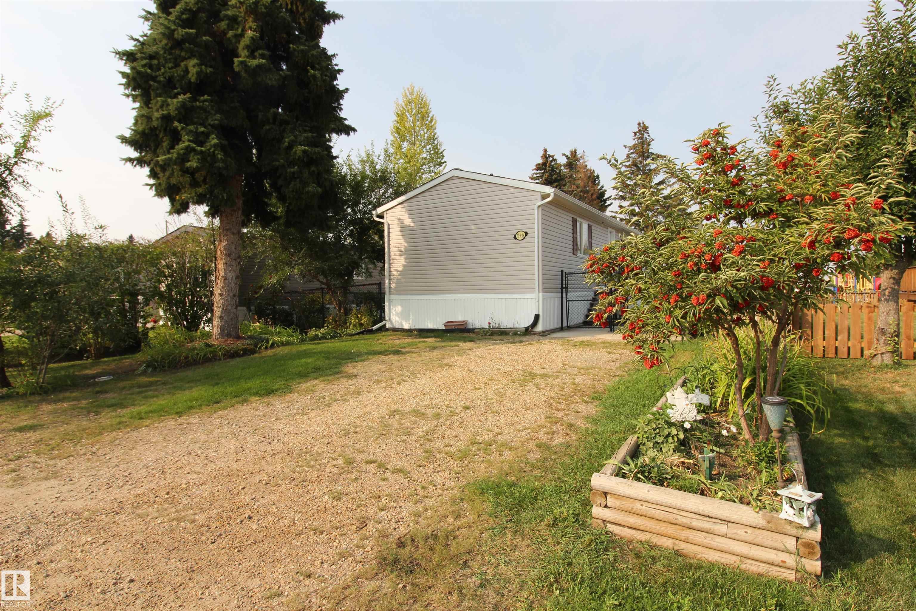 10916 100 Avenue, Westlock, MLS® # E4456817