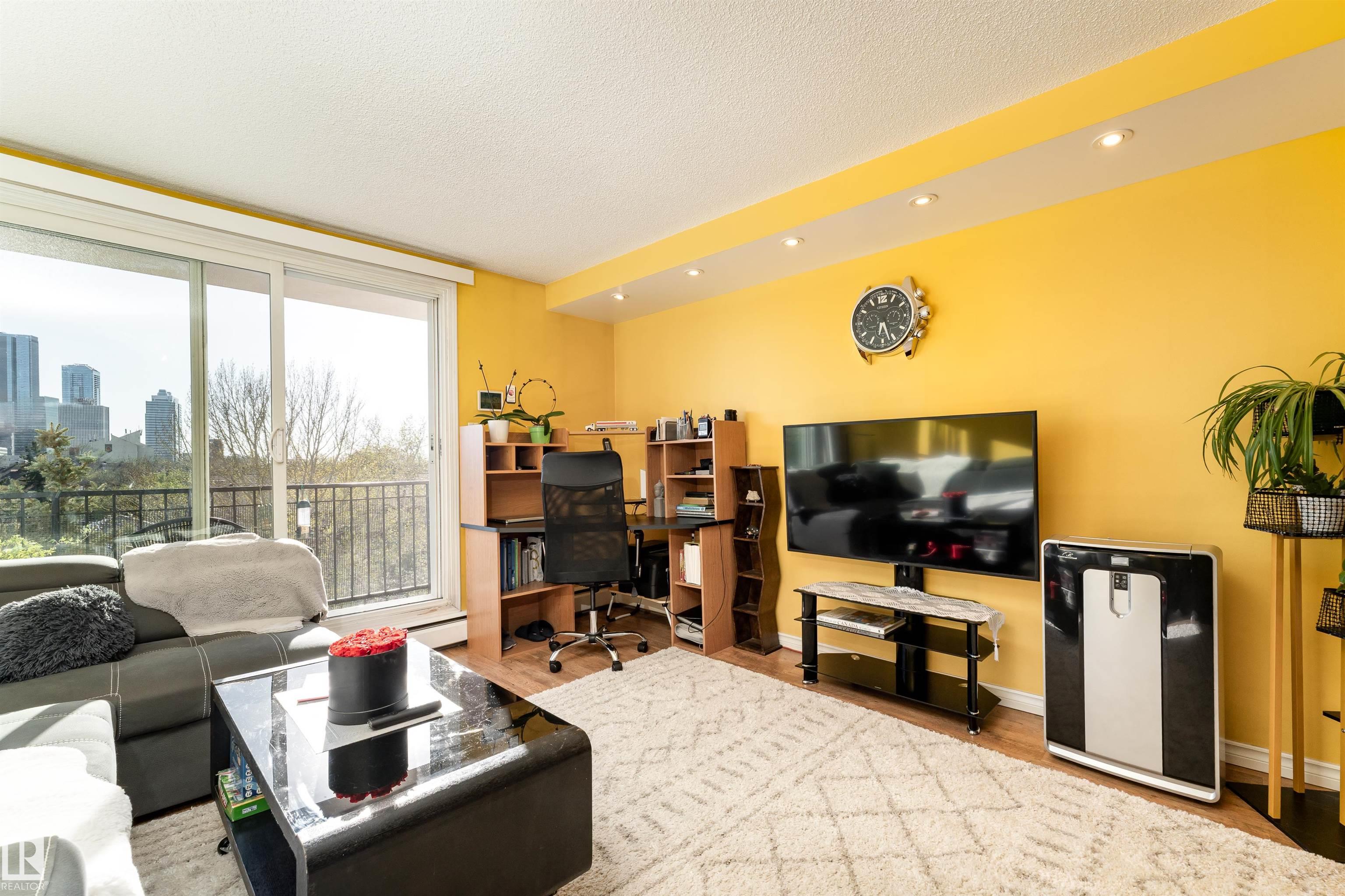 9028 Jasper Avenue, Edmonton, MLS® # E4457076