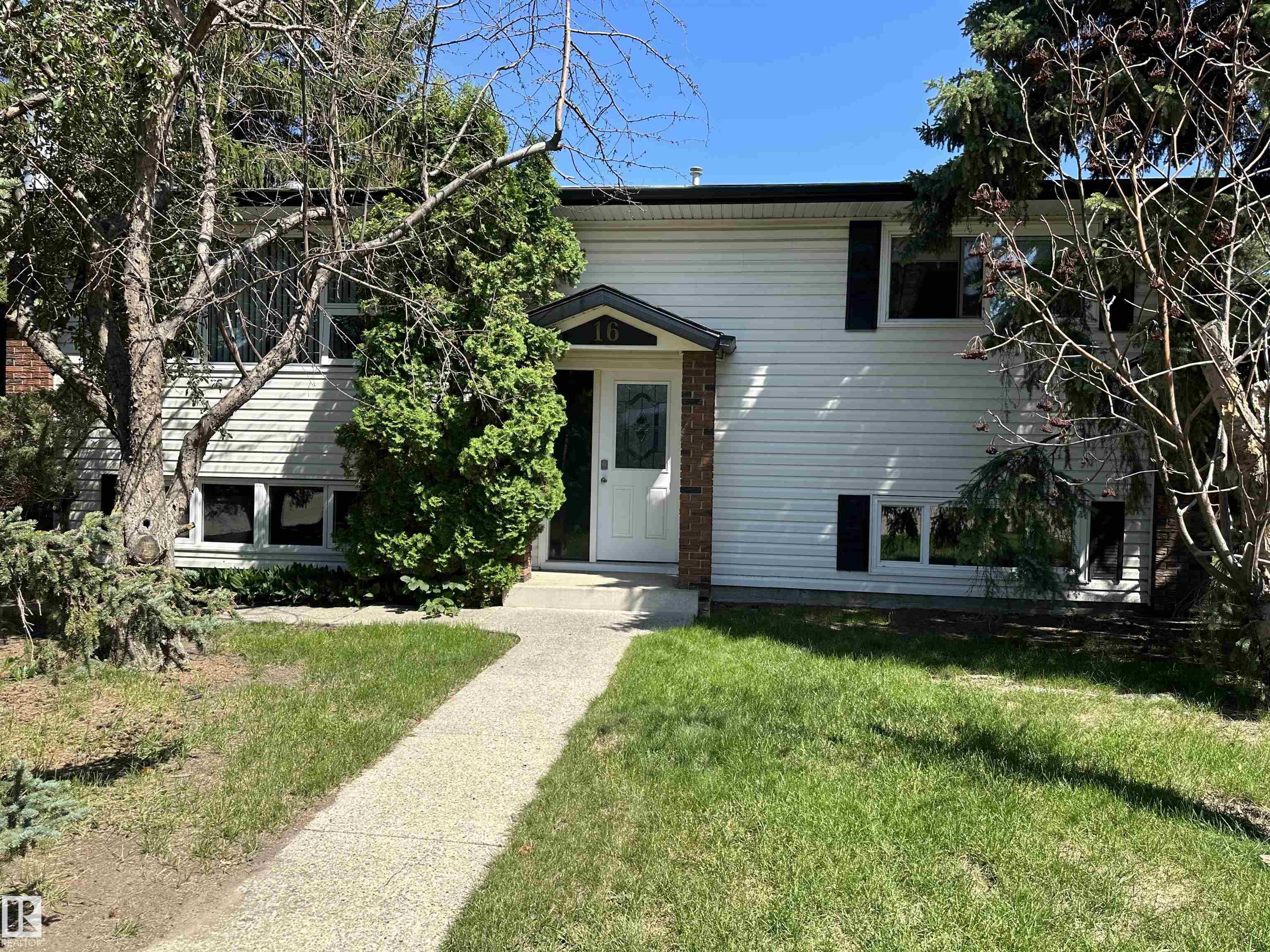 16 Milburn Crescent Nw, Sherwood Park, MLS® # E4457324