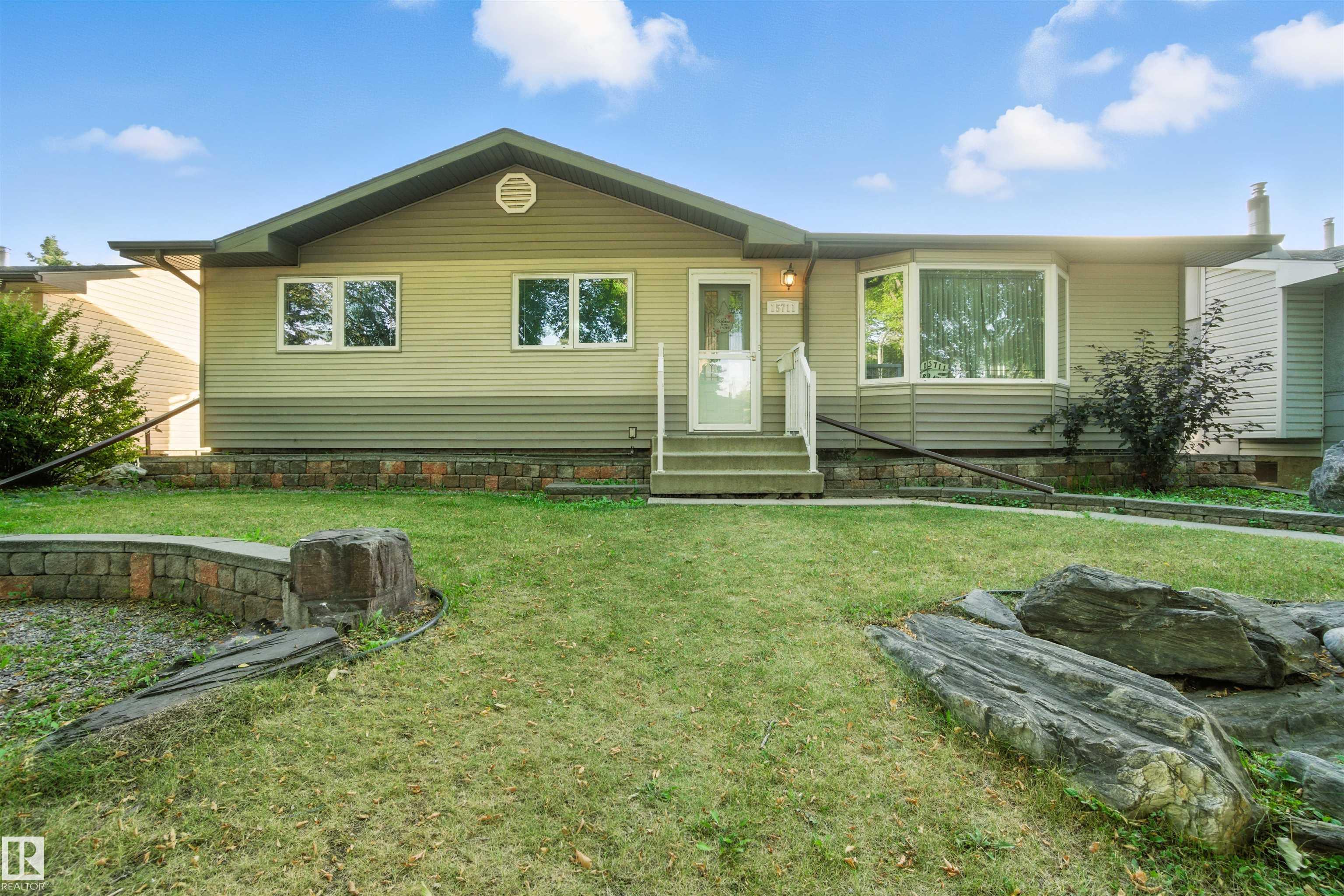 15711 89 Avenue, Edmonton, MLS® # E4457370