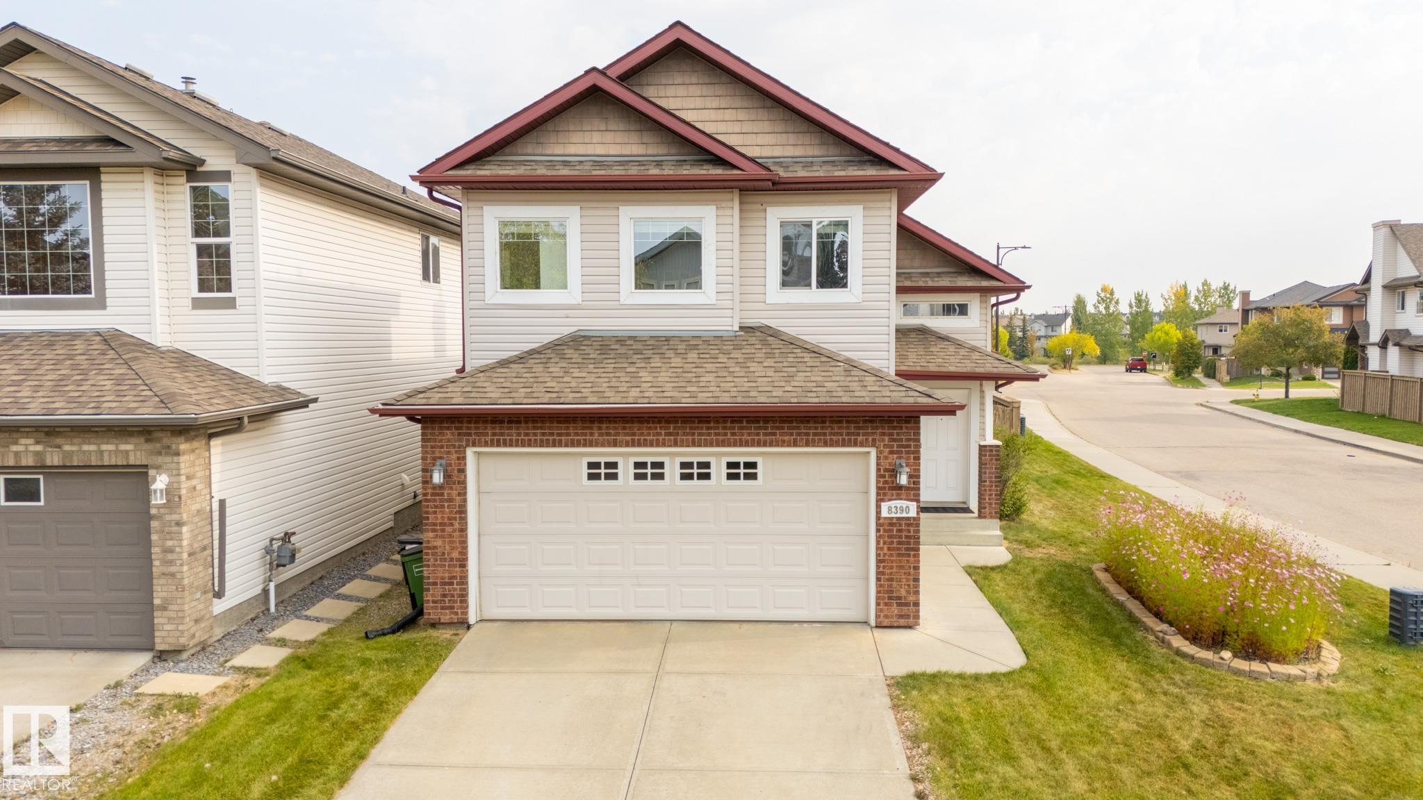 8390 Shaske Crescent, Edmonton, MLS® # E4457416