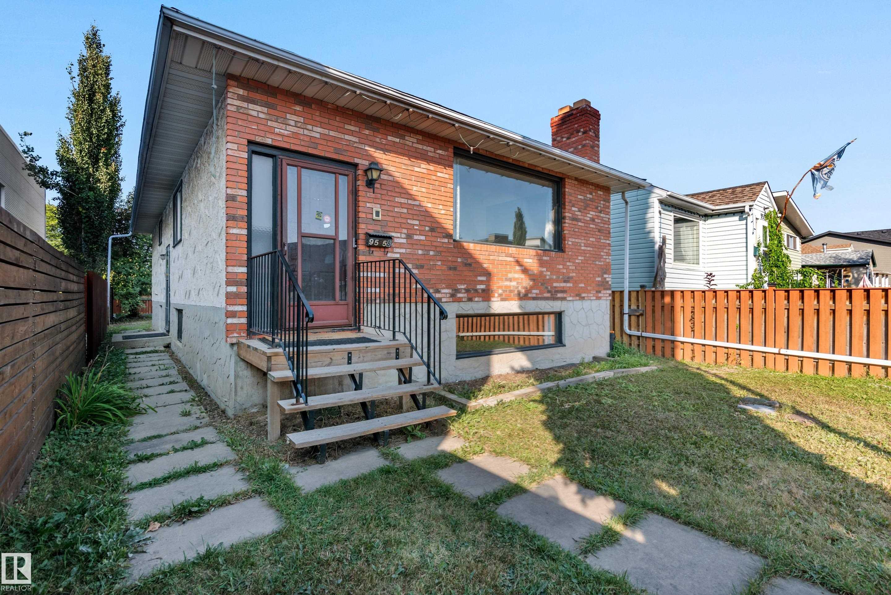 9558 76 Avenue, Edmonton, MLS® # E4458011