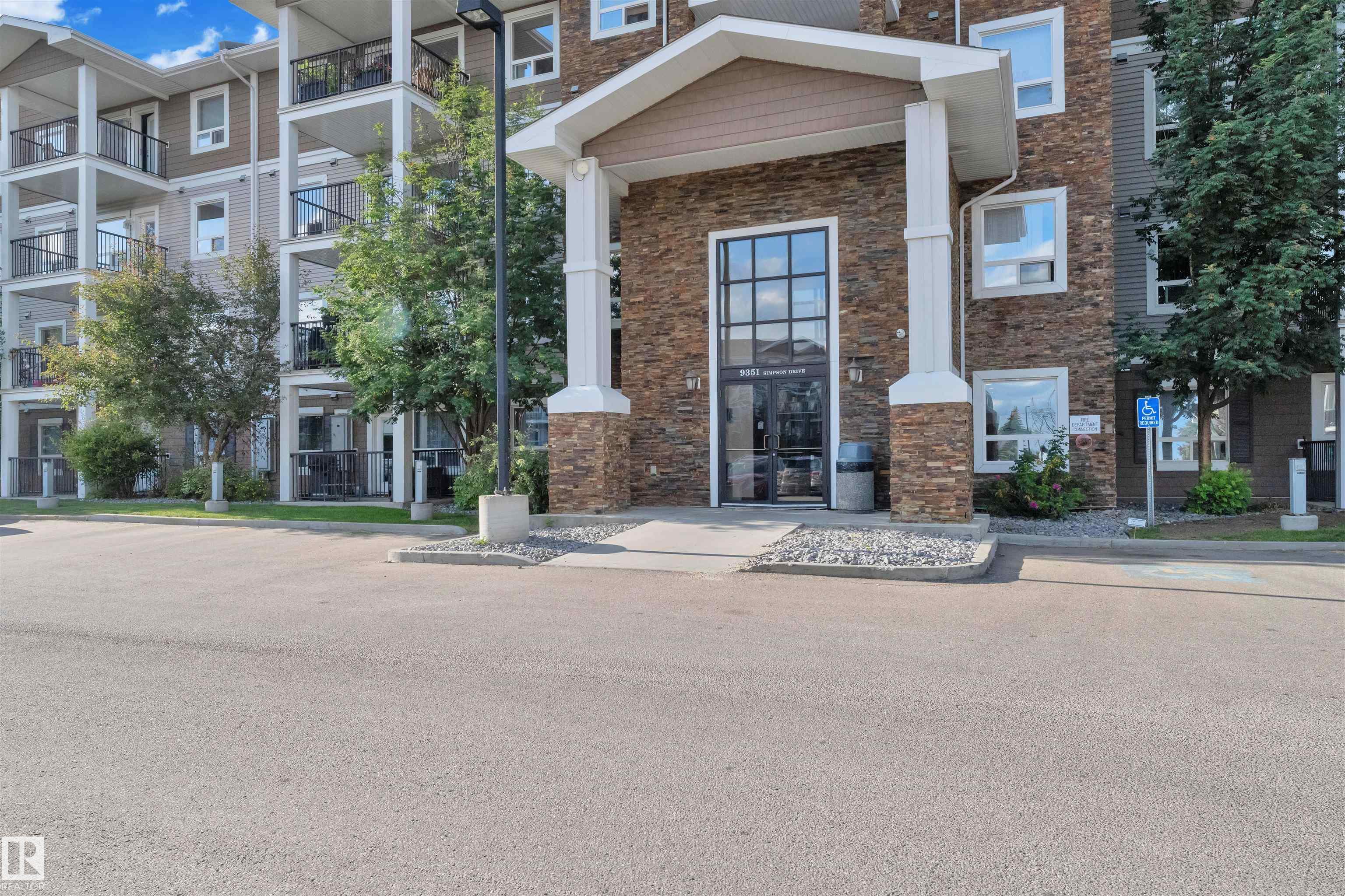 9351 Simpson Drive, Edmonton, MLS® # E4458452