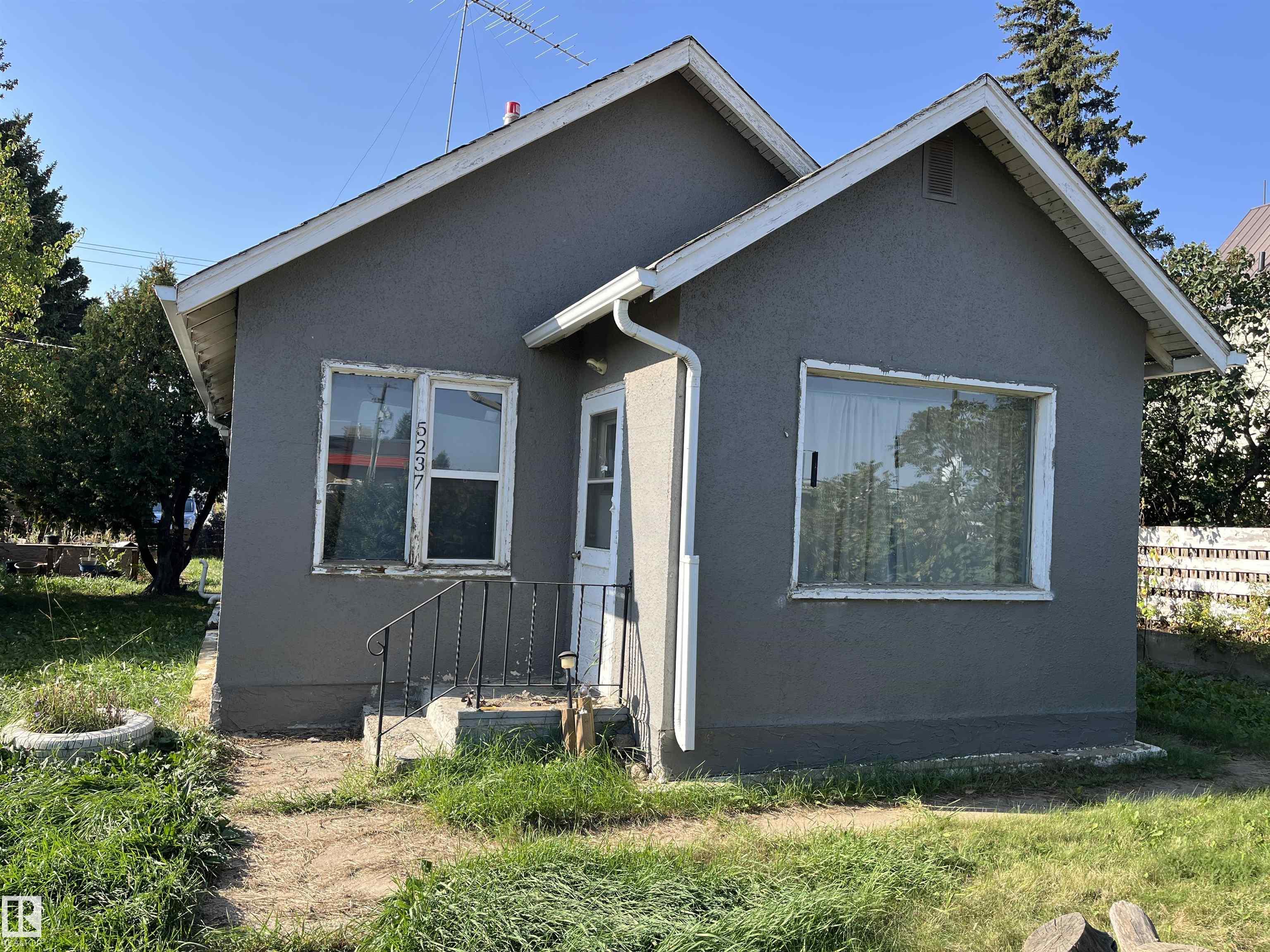 5237 50 Avenue, Vegreville, MLS® # E4458615