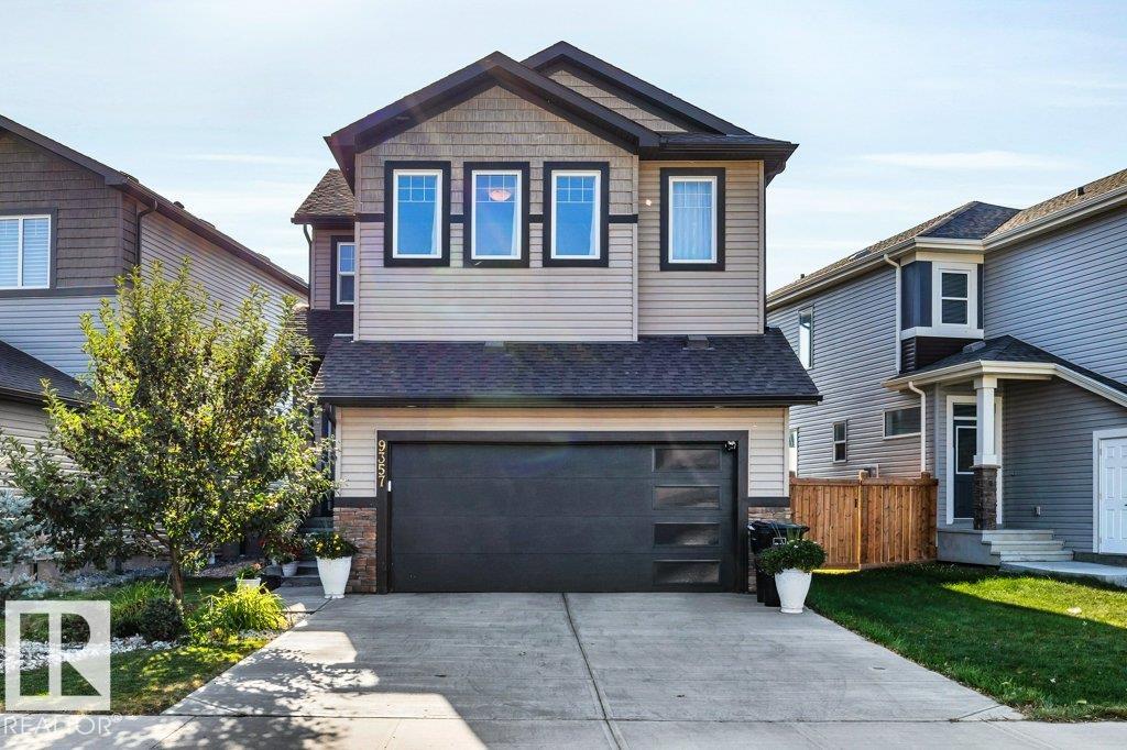 9357 Cooper Bend Bend, Edmonton, MLS® # E4458735