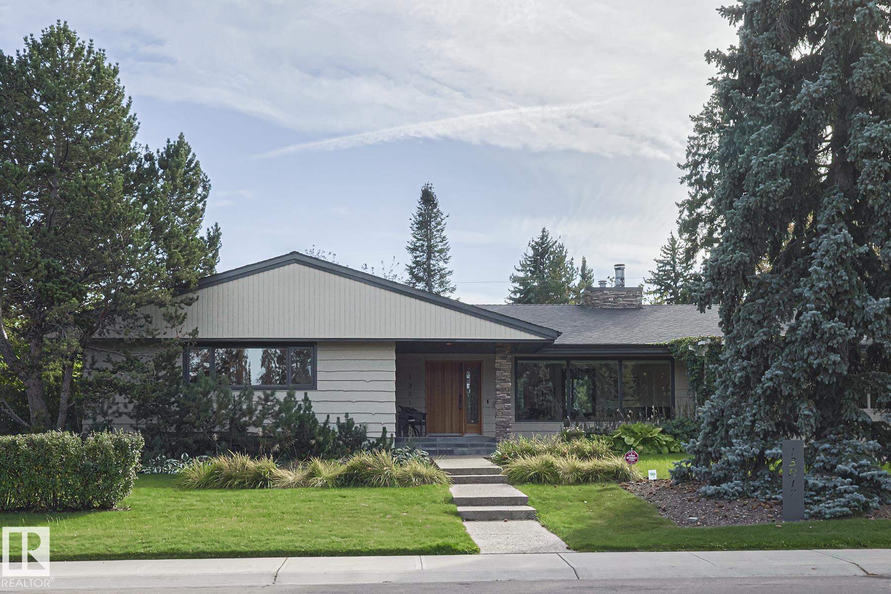 13817 Summit Drive Nw, Edmonton, MLS® # E4459578