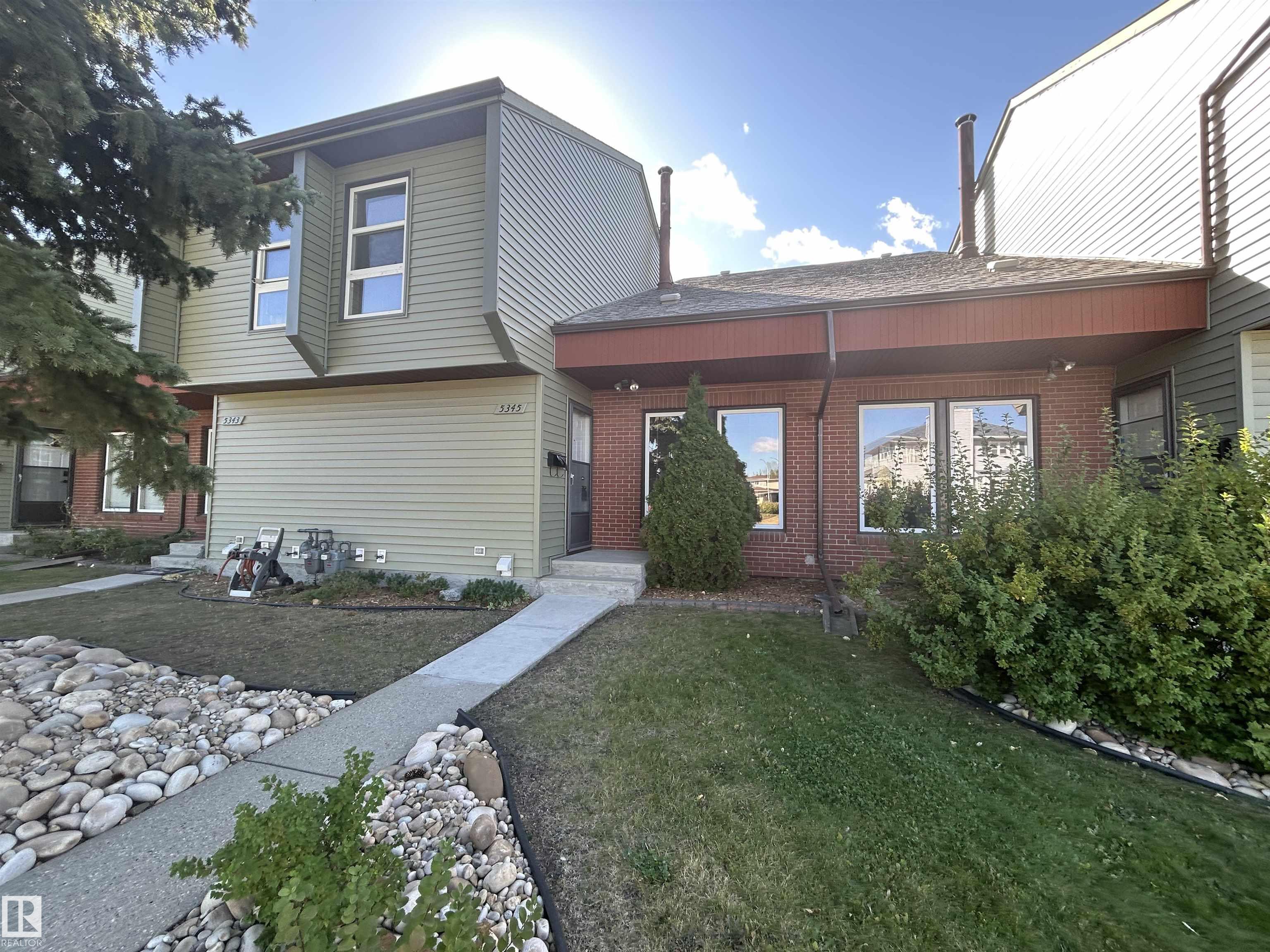 5345 Hill View Crescent, Edmonton, MLS® # E4459659