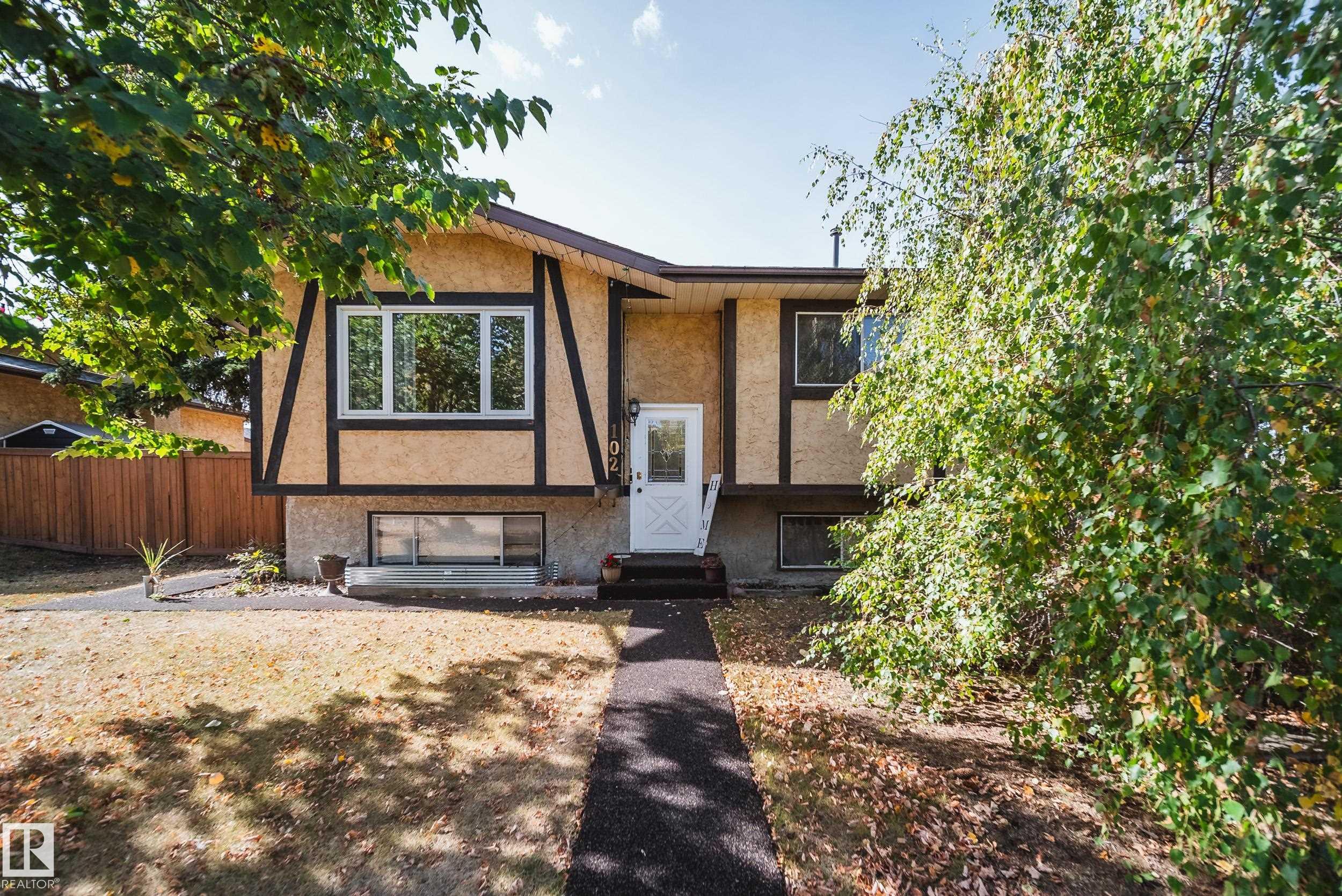 102 Woodvale Road W, Edmonton, MLS® # E4460015