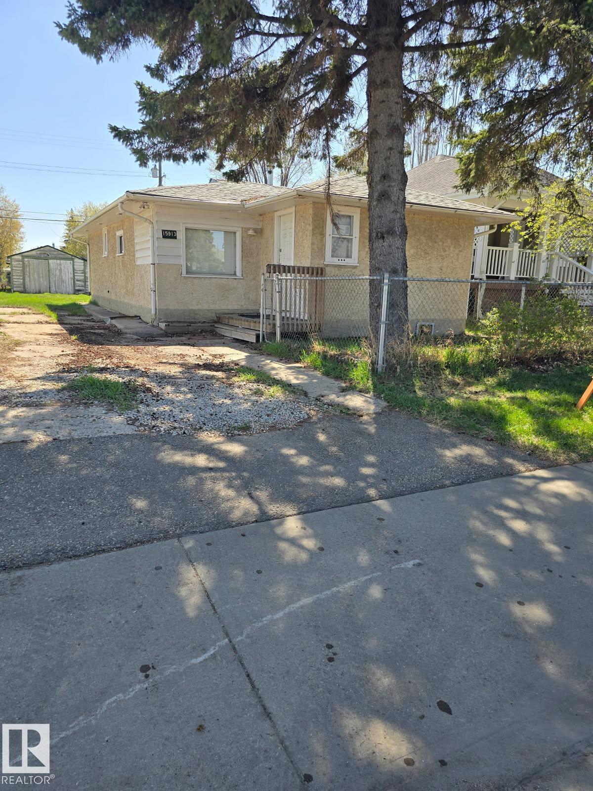 15913 100a Avenue, Edmonton, MLS® # E4461715