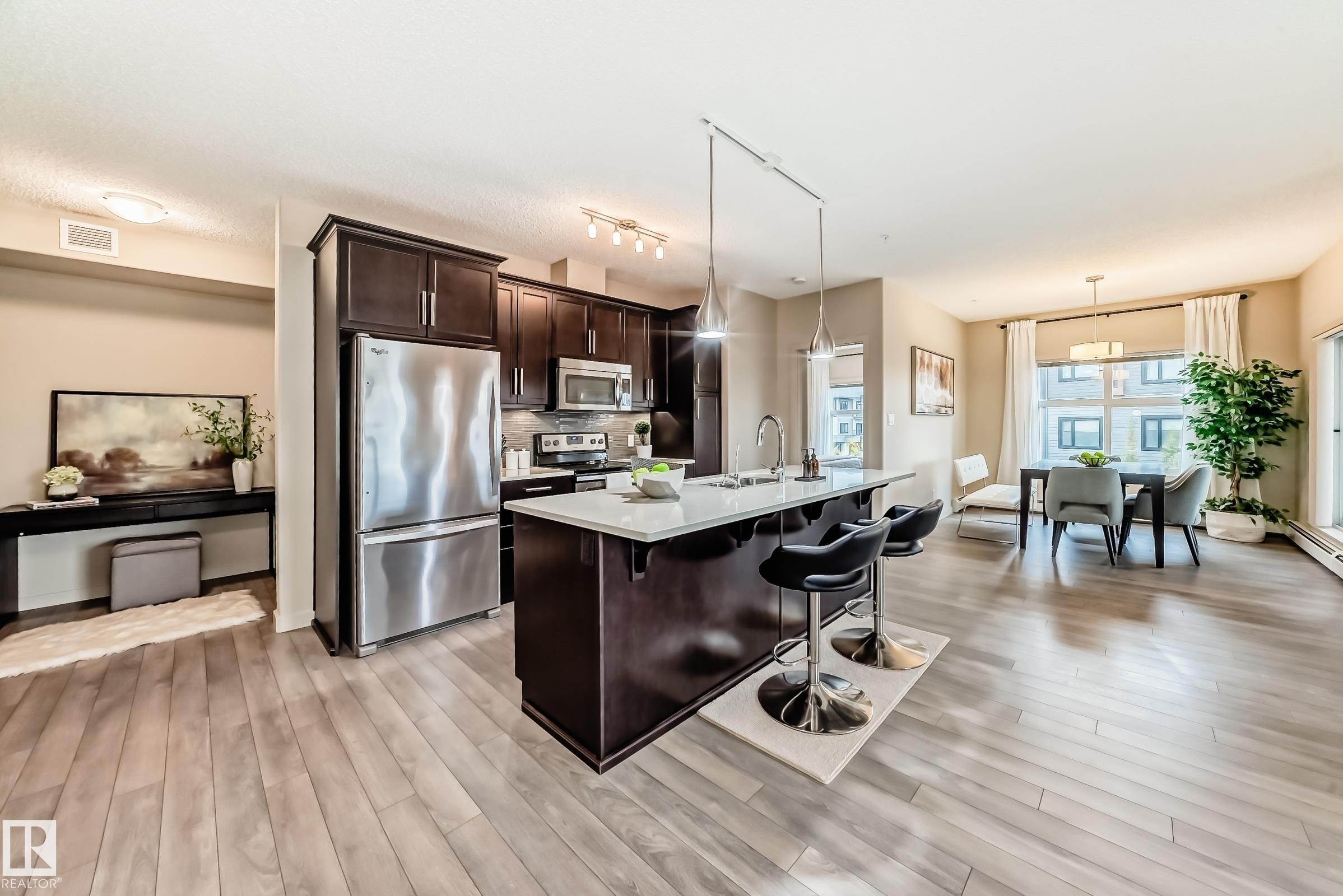 Real Estate Listing MLS E4462434
