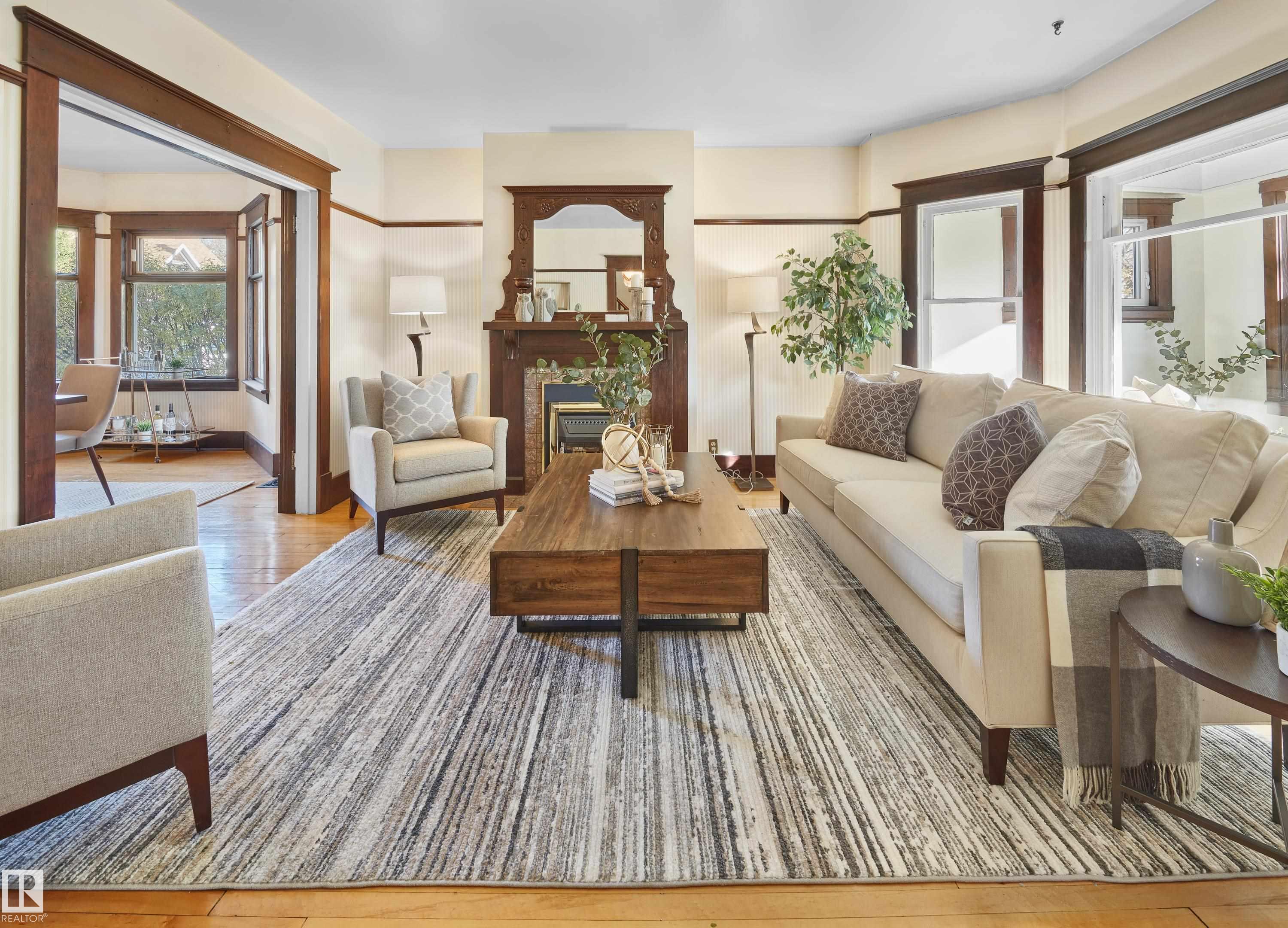 Real Estate Listing MLS E4462564