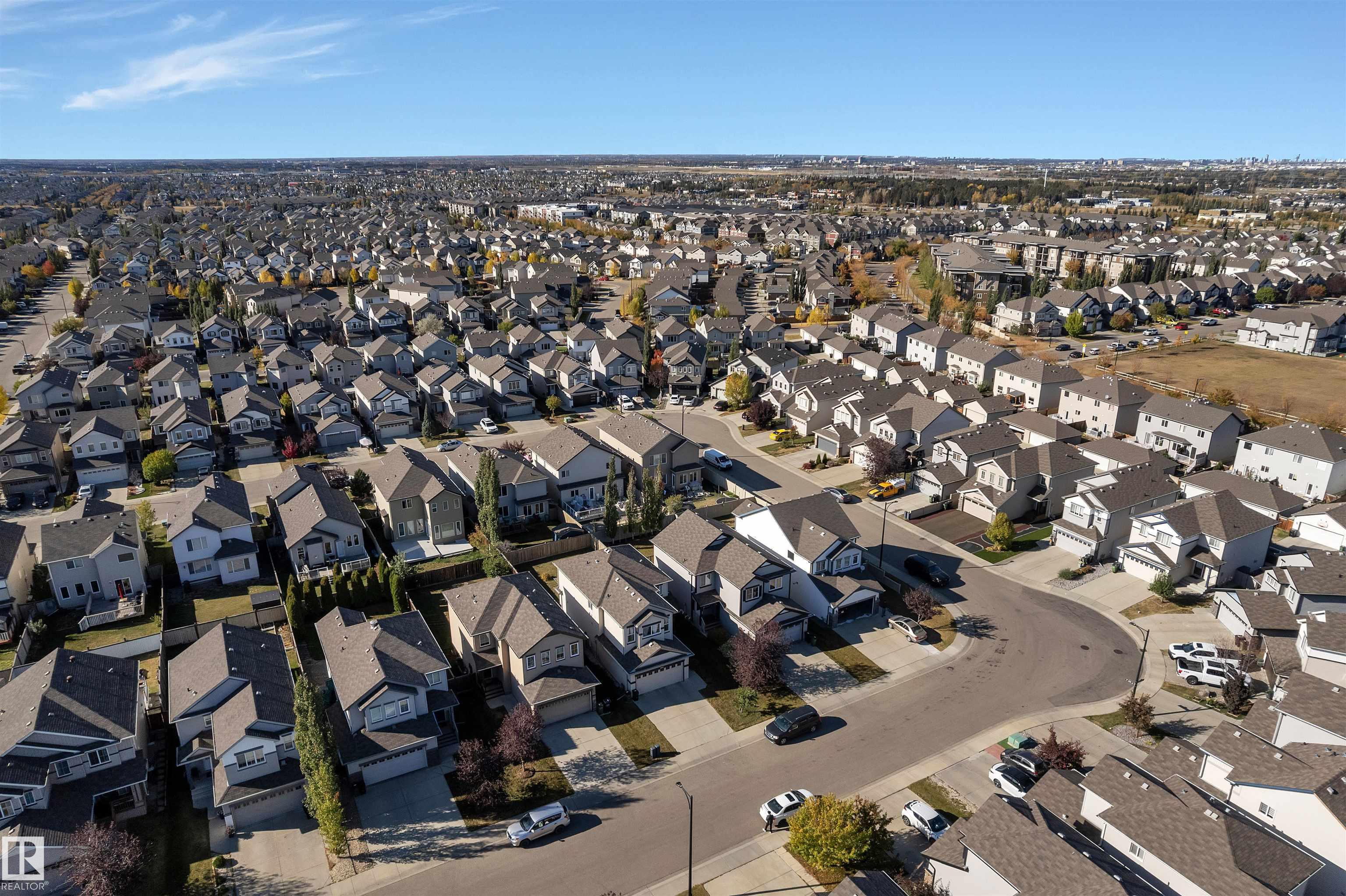 Real Estate Listing MLS E4463060