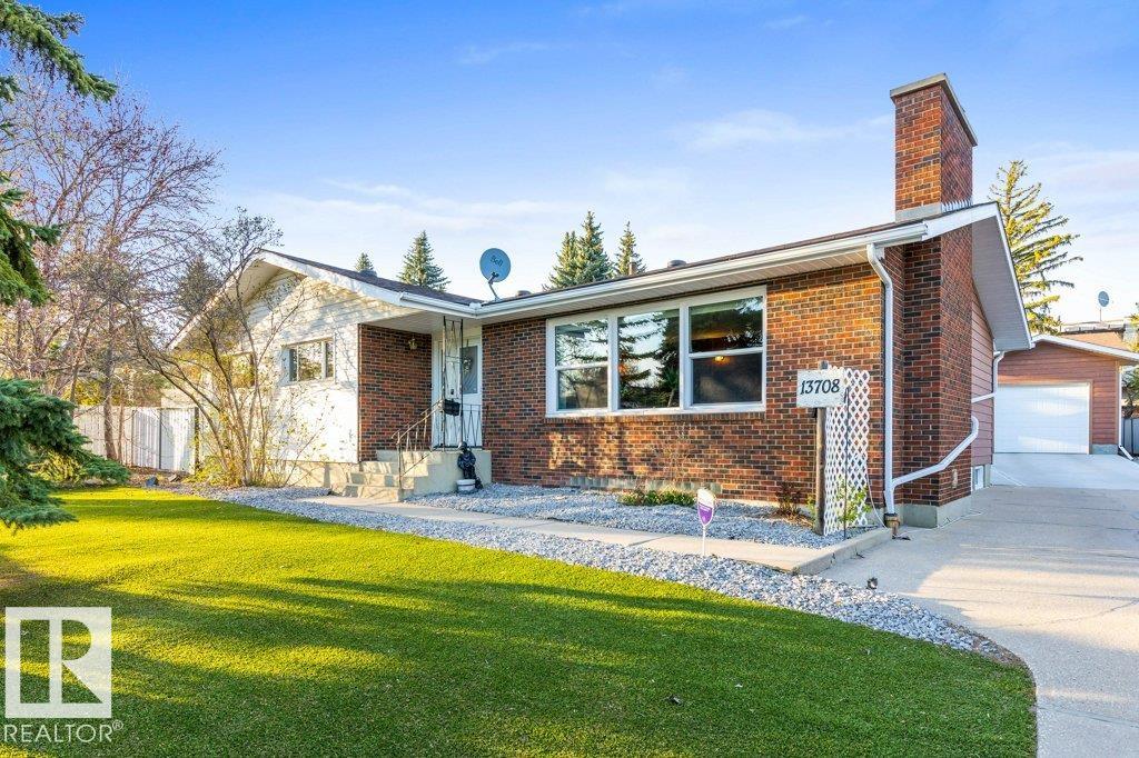 13708 Buena Vista Road, Edmonton, MLS® # E4465289