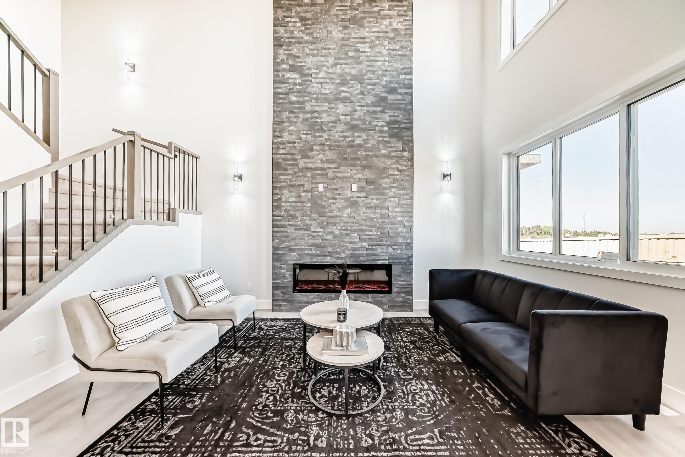 Real Estate Listing MLS E4466392