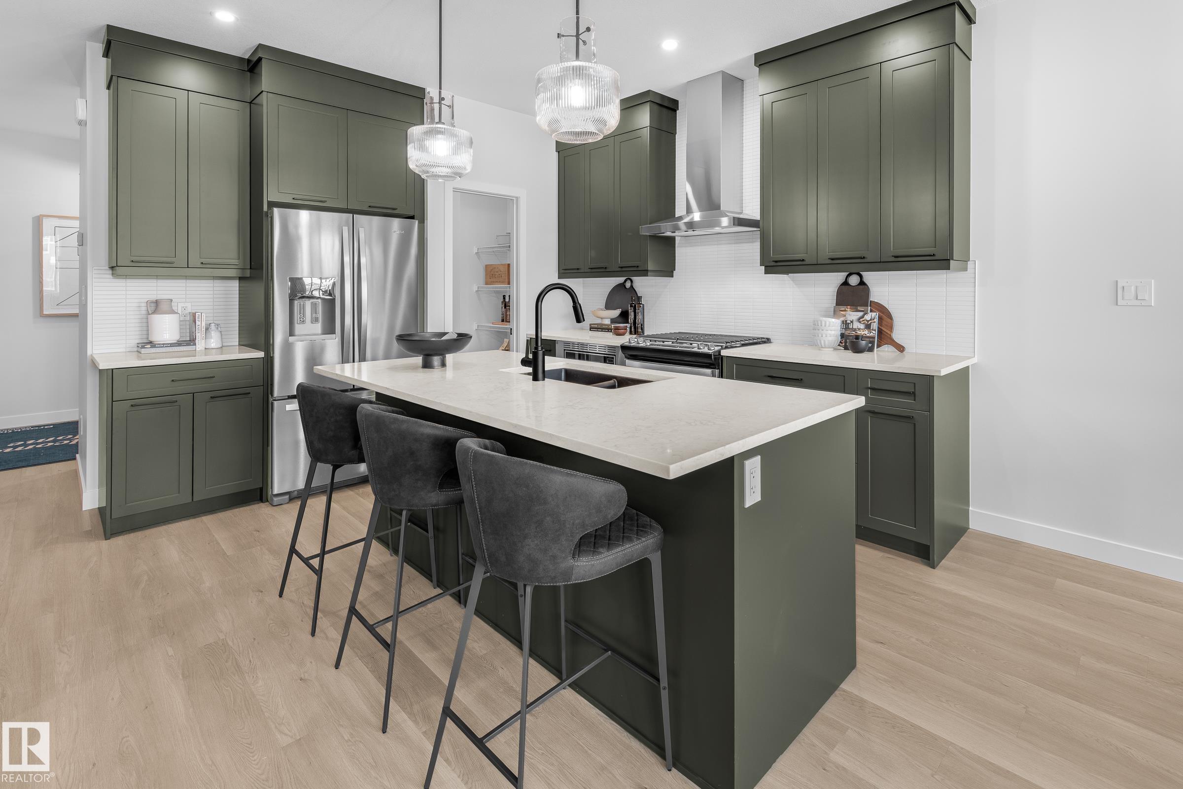 5512 Hawthorn Passage, Edmonton, MLS® # E4470214