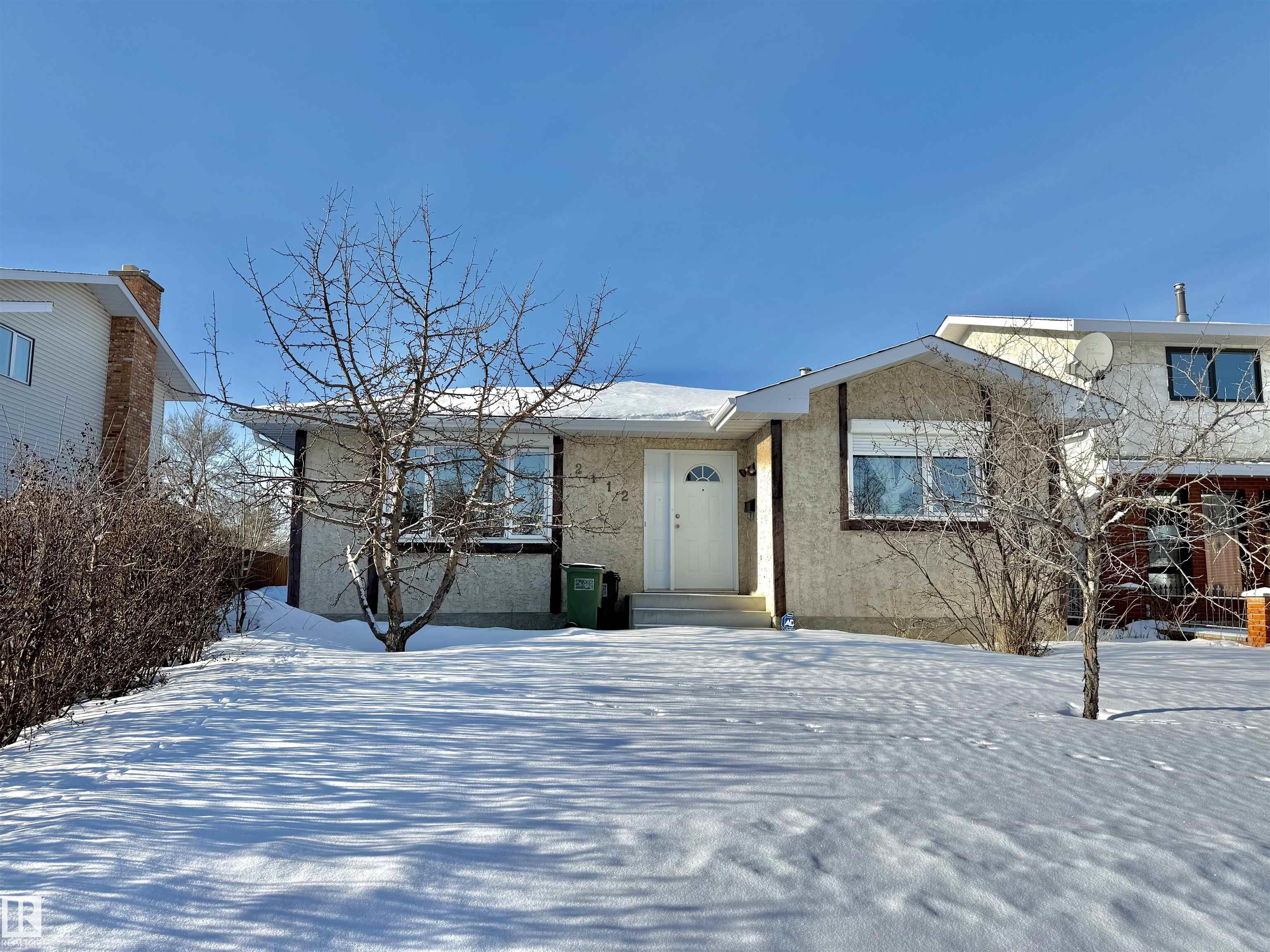 Real Estate Listing MLS E4471498