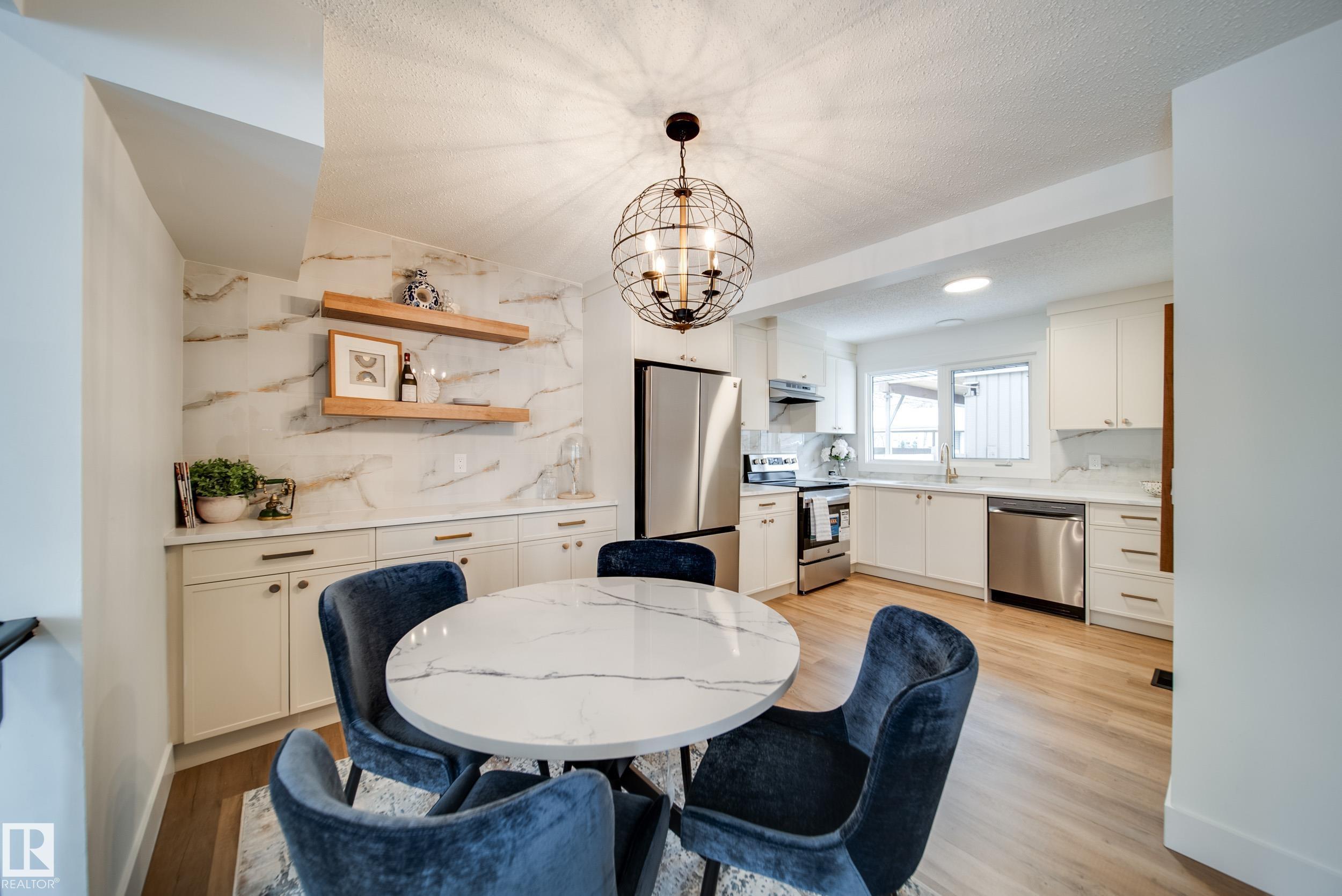 Real Estate Listing MLS E4471564