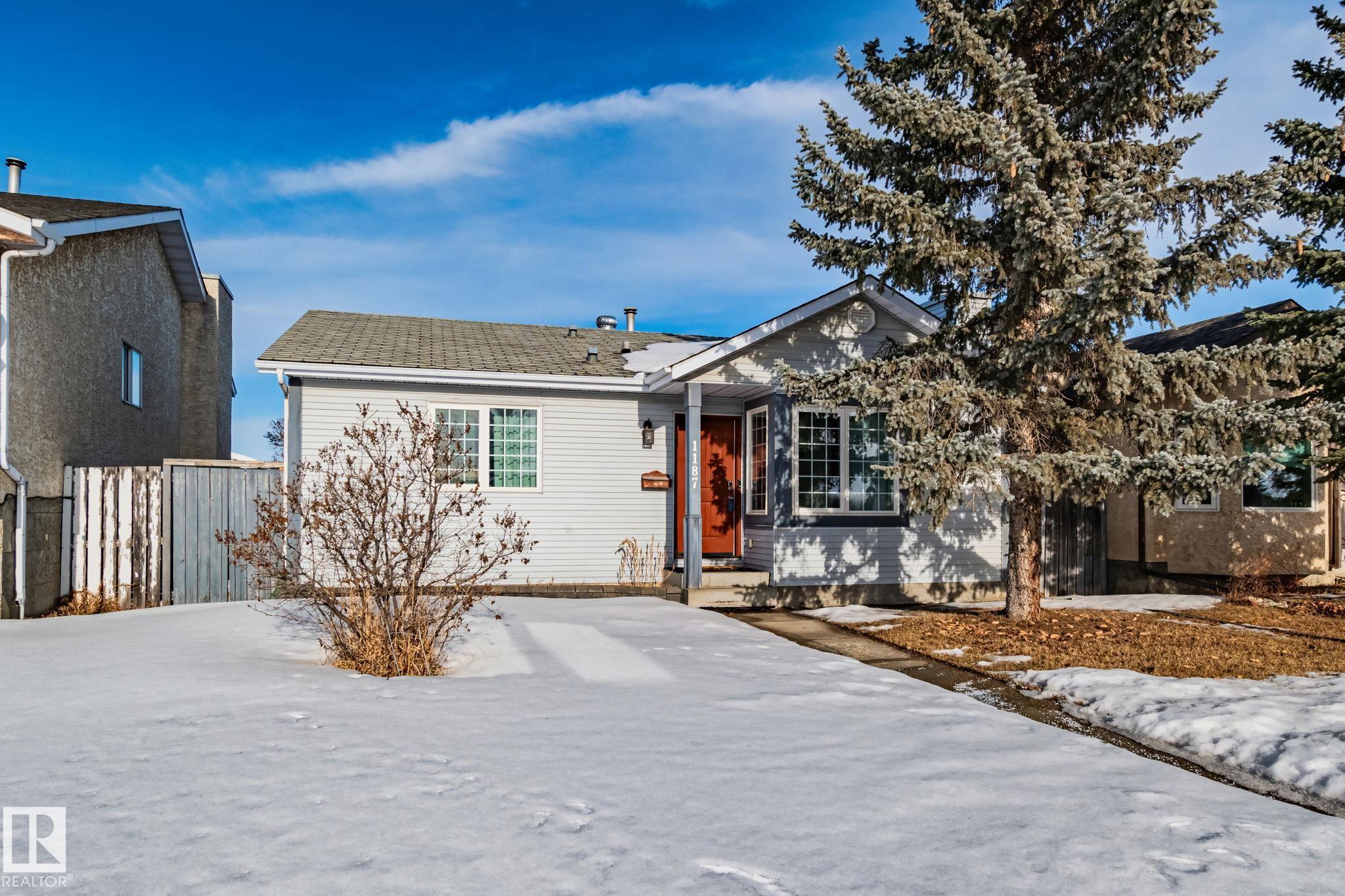 1187 Lakewood Road N, Edmonton, MLS® # E4472157