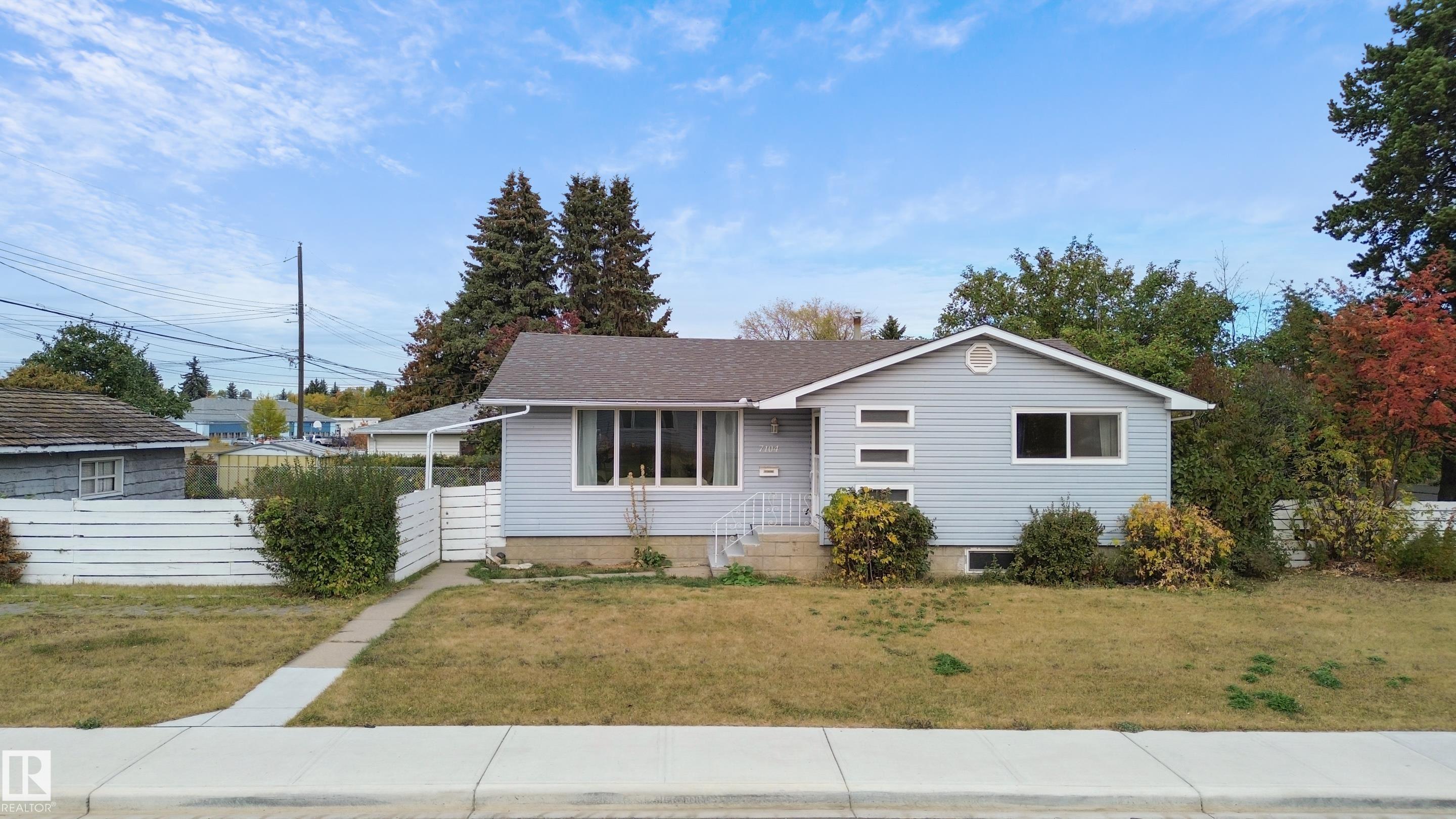 Real Estate Listing MLS E4472207