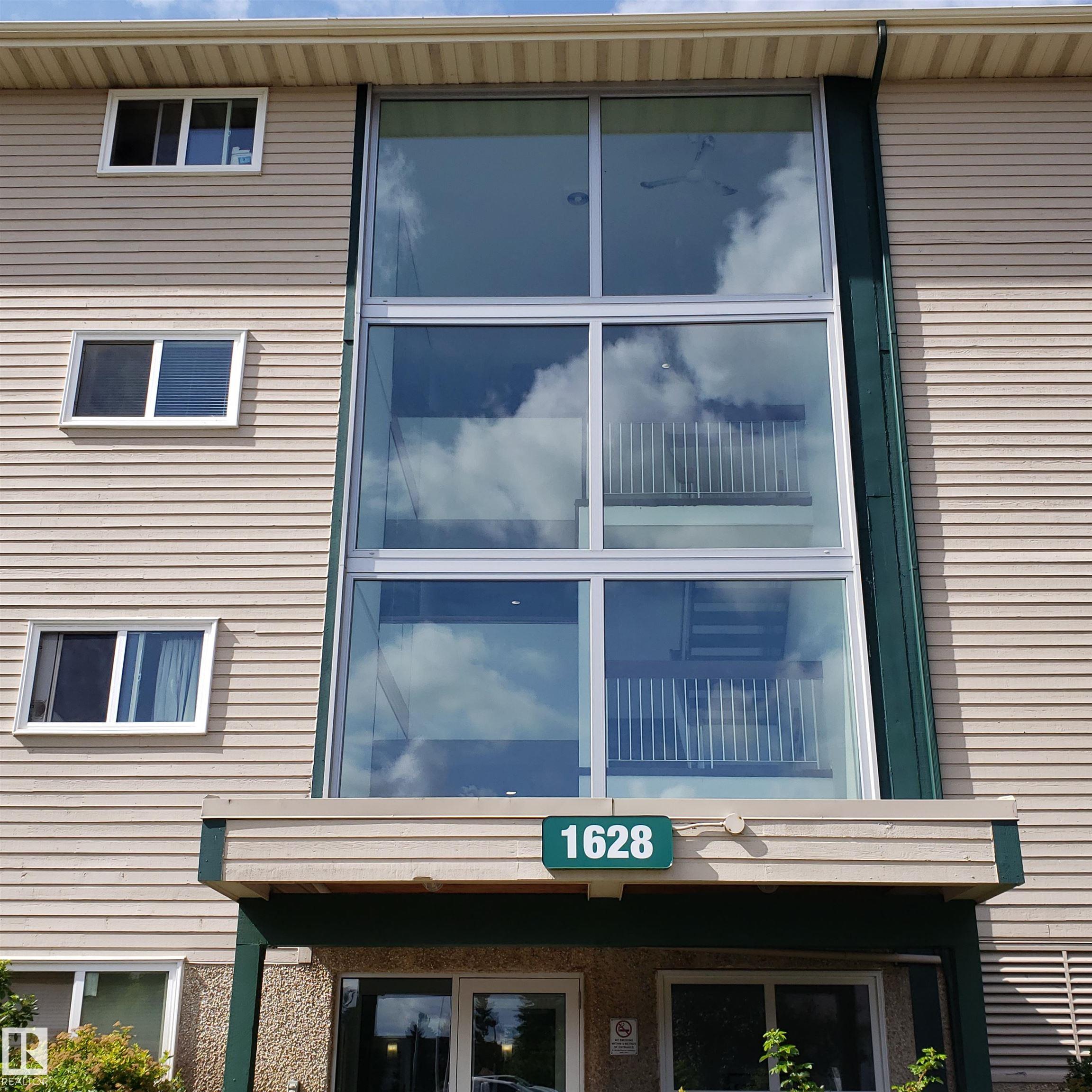 Real Estate Listing MLS E4472902