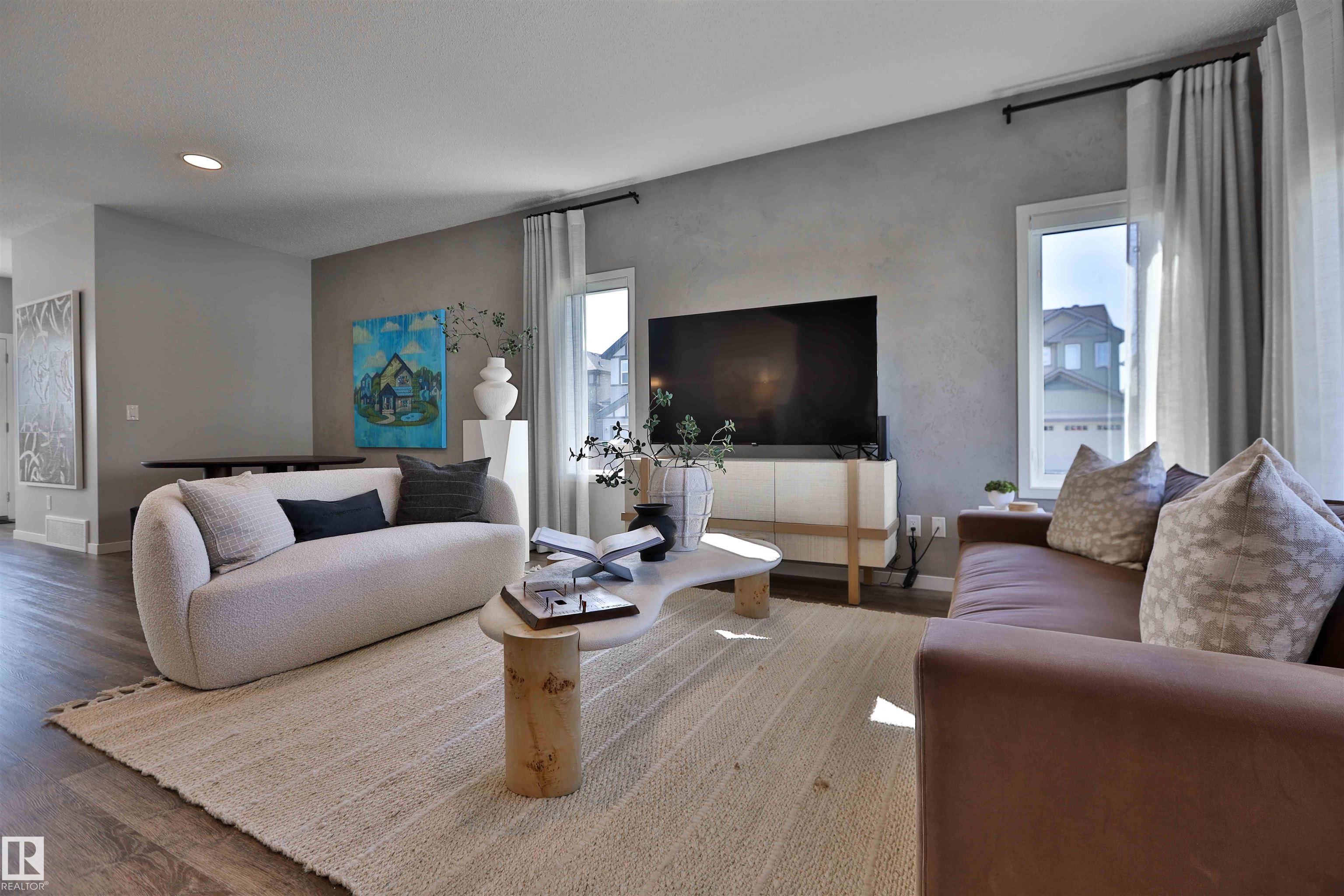 Real Estate Listing MLS E4473195