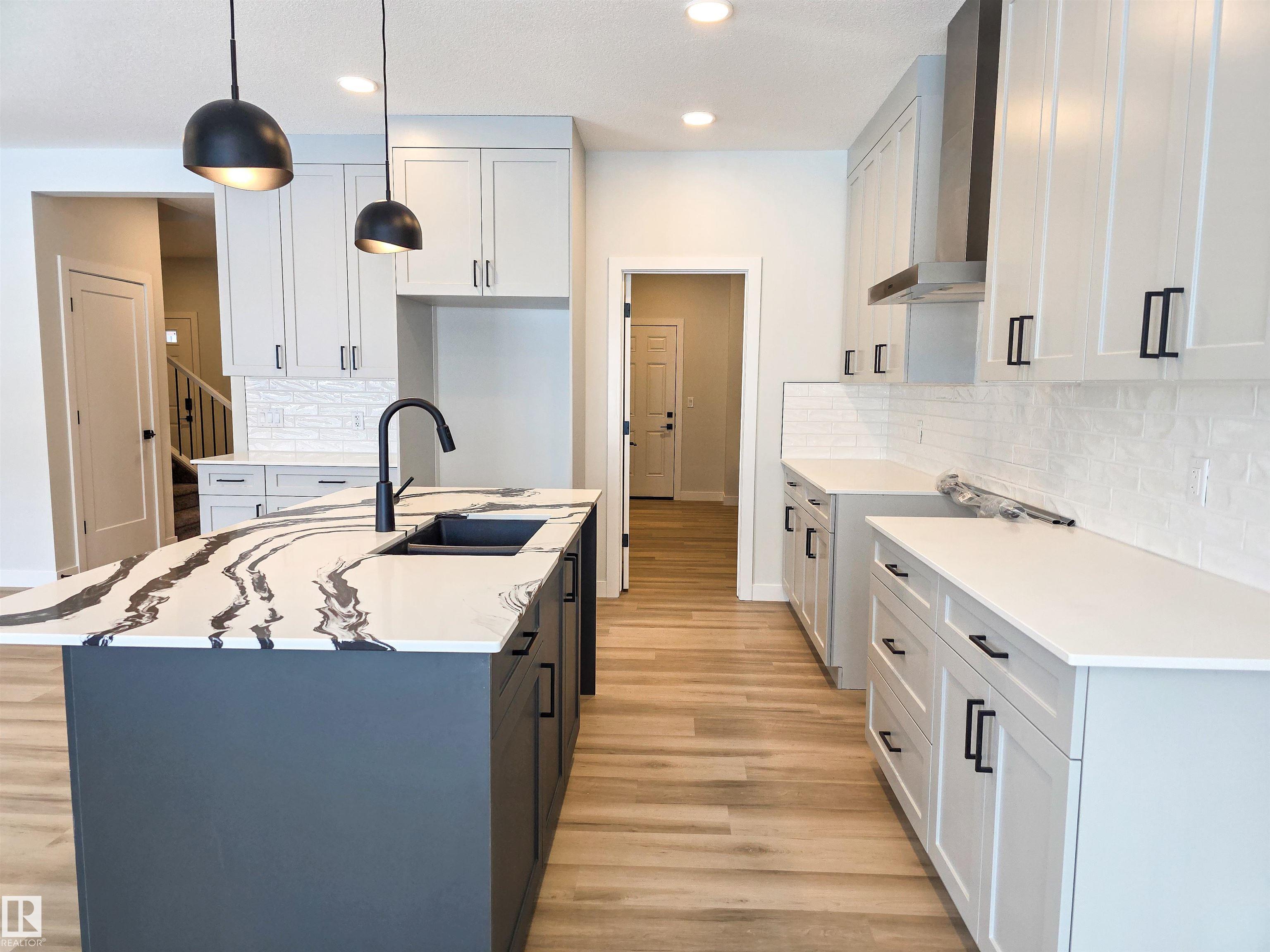 Real Estate Listing MLS E4473266